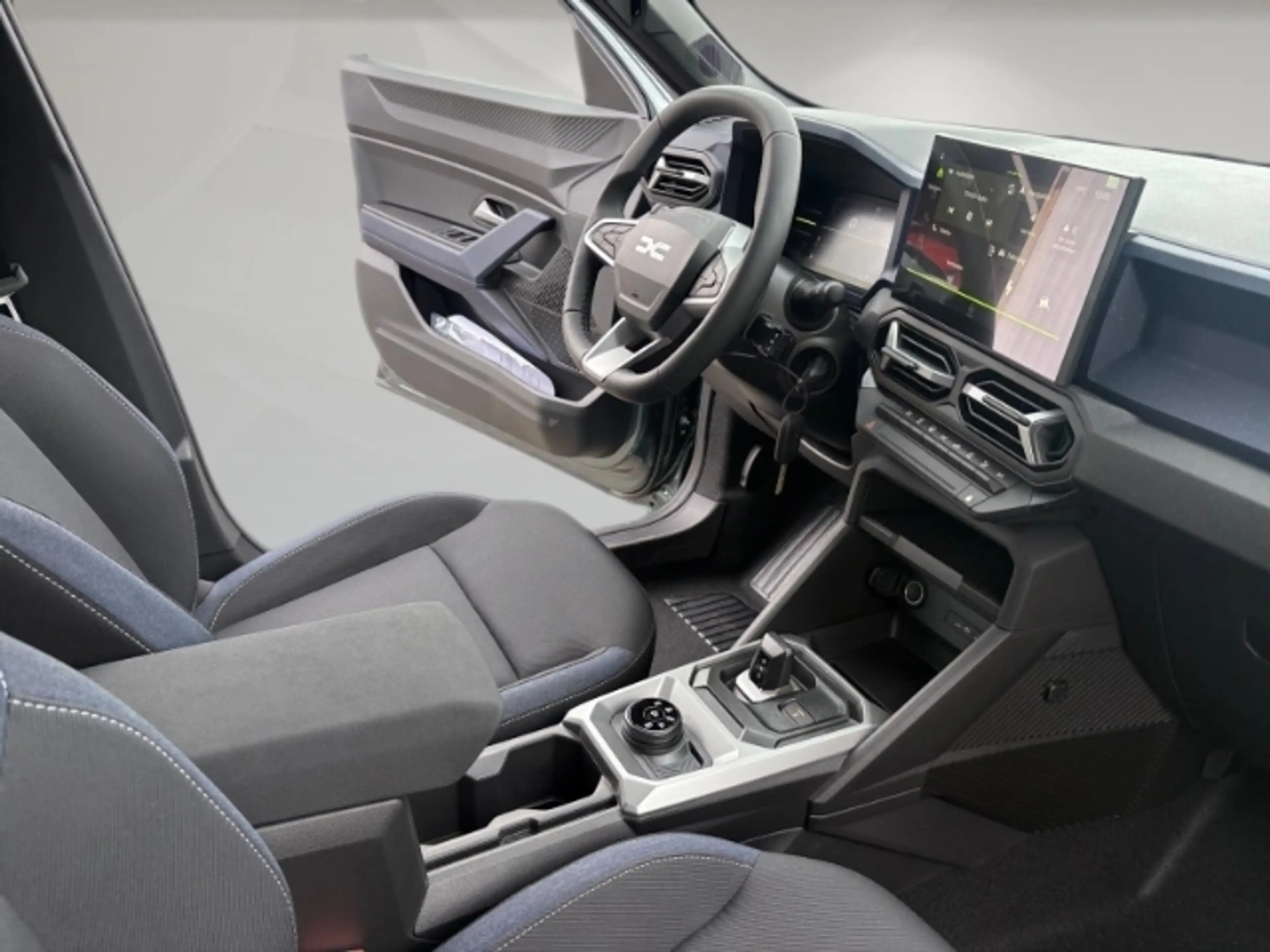 Dacia Duster Expression Hybrid-G 150 4x4 +Winterpaket+ Multimed — photo 14