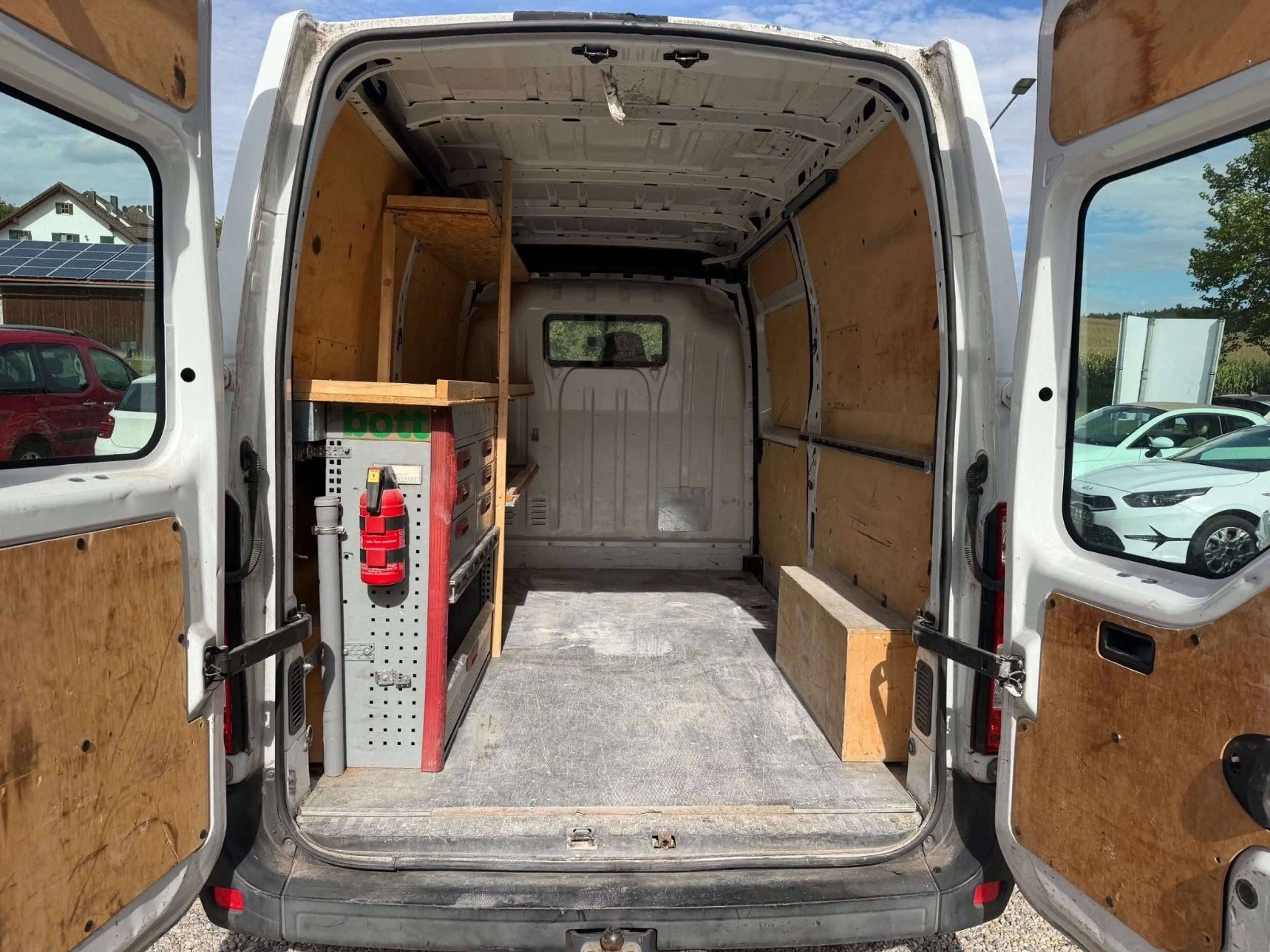 Opel Movano B Kasten L2H2 3,3t Klima AHK TÜV 01/28 — photo 7