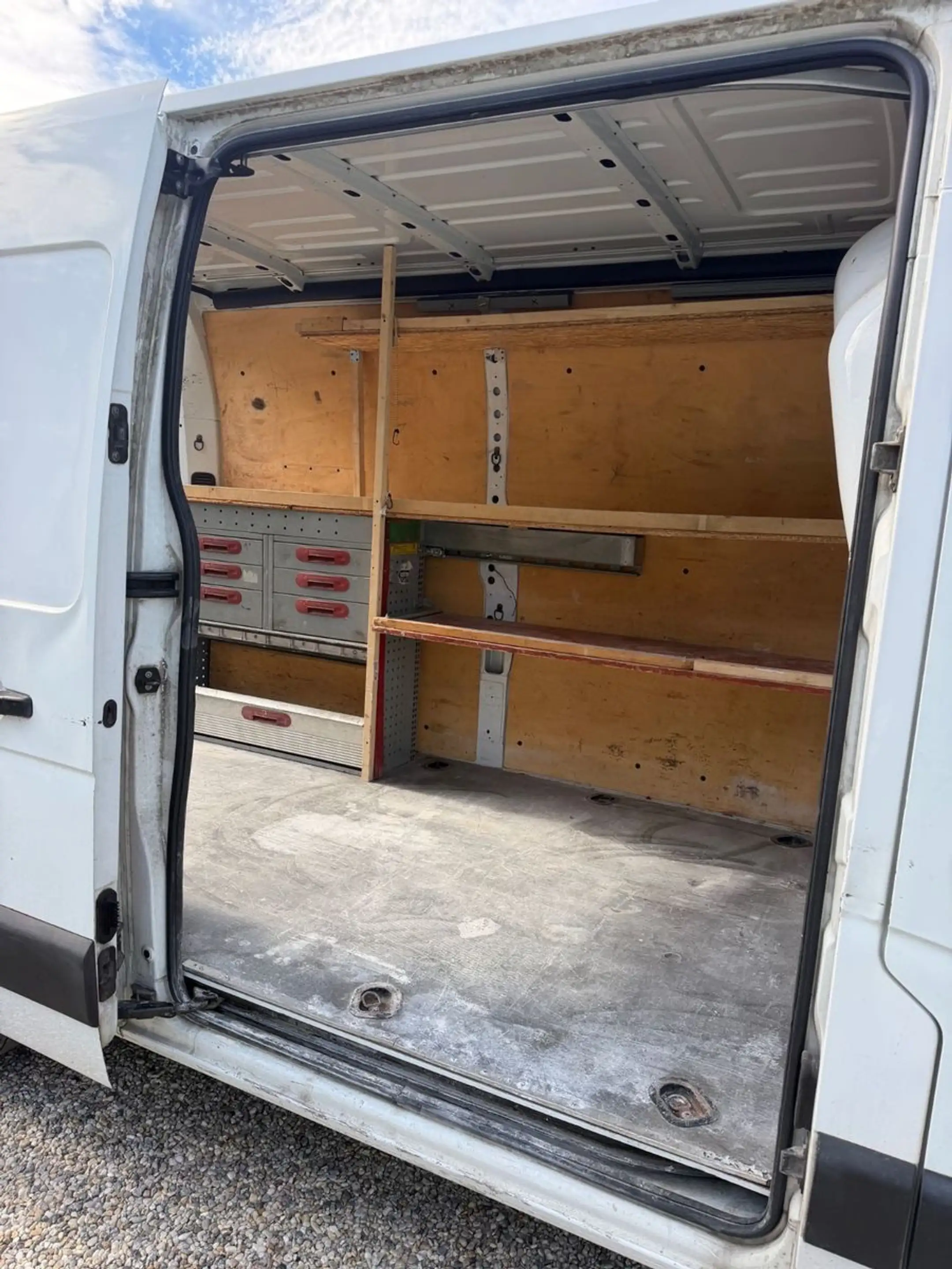 Opel Movano B Kasten L2H2 3,3t Klima AHK TÜV 01/28 — photo 8