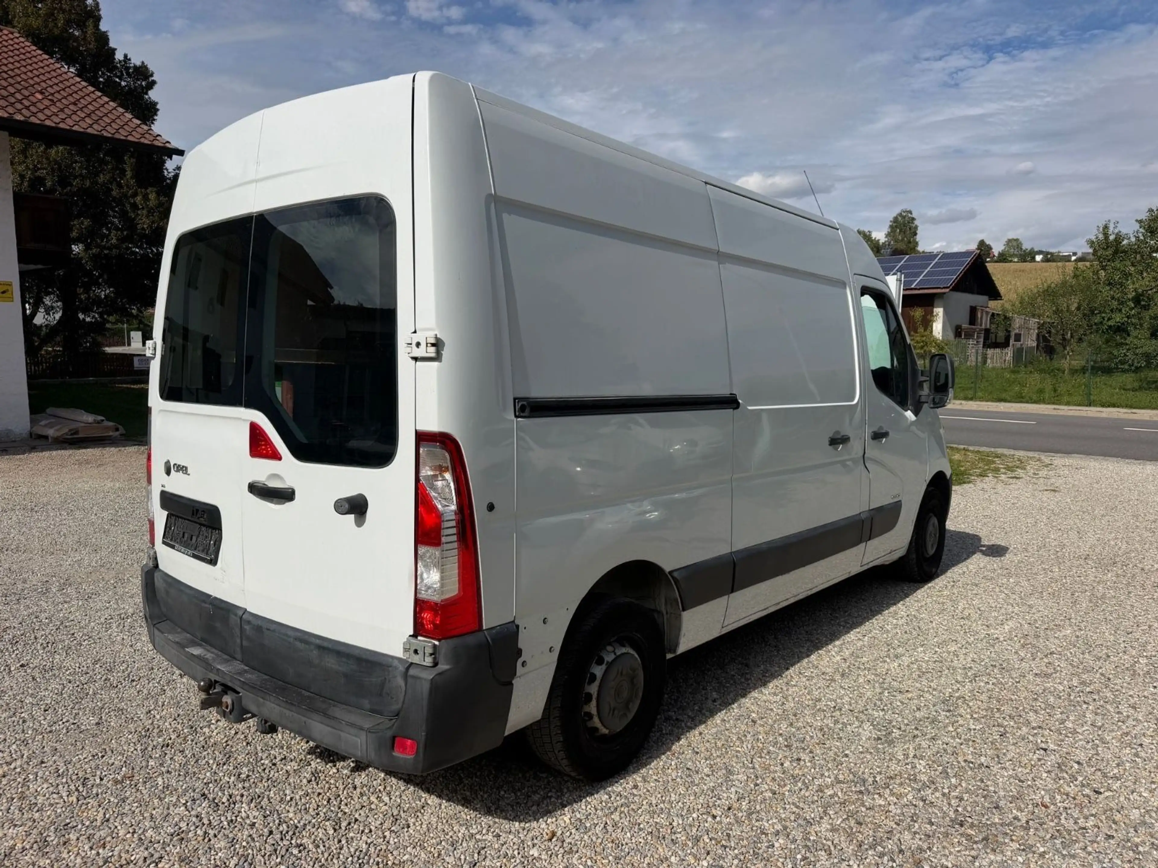 Opel Movano B Kasten L2H2 3,3t Klima AHK TÜV 01/28 — photo 3