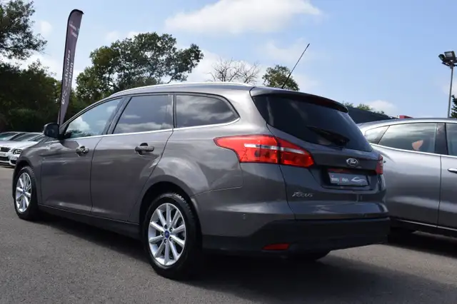 Ford Focus view 7