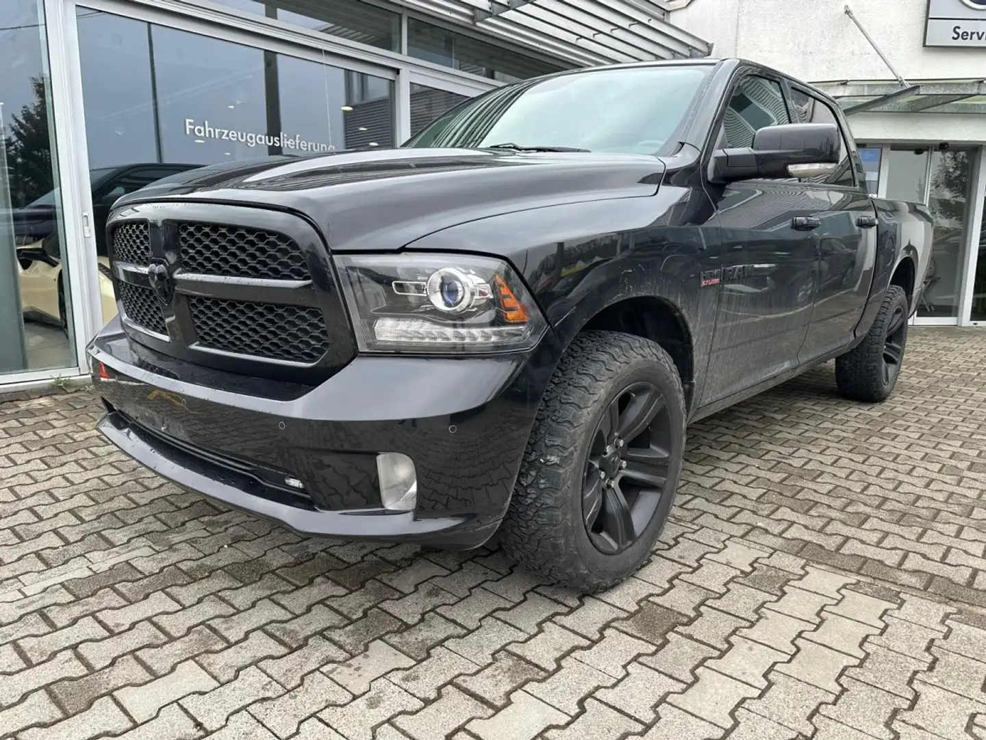 Dodge RAM 1500 HEMI 5.7 CREW CAB SPORT Schwarz - 2