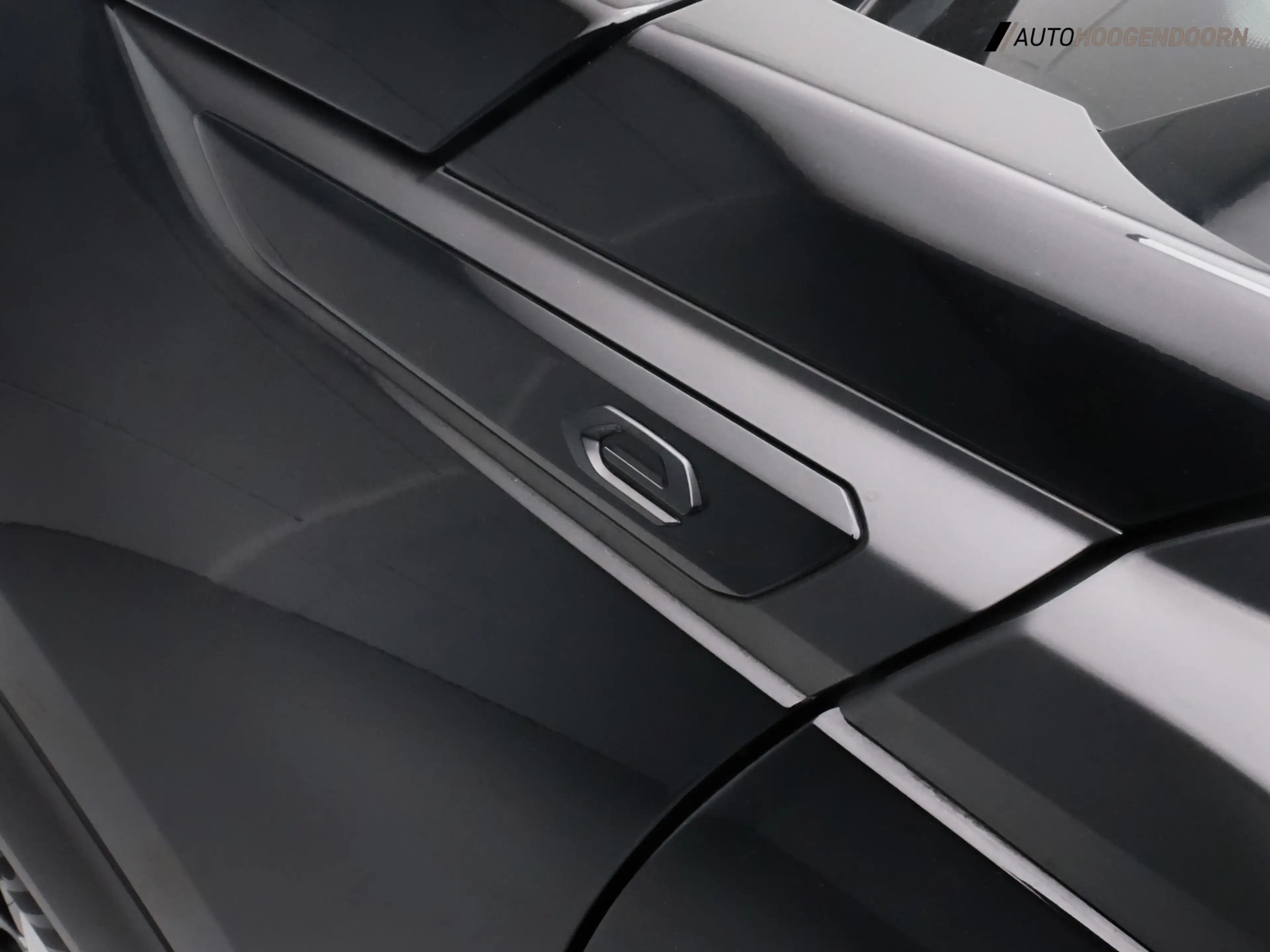 Peugeot e-2008 EV Allure 50 kWh Sport SOH 90% (APPLE CARPLAY,CLIM — photo 8