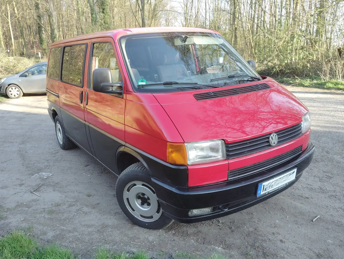 Volkswagen T4 Multivan 70BMD3 Autm. Rojo - 2