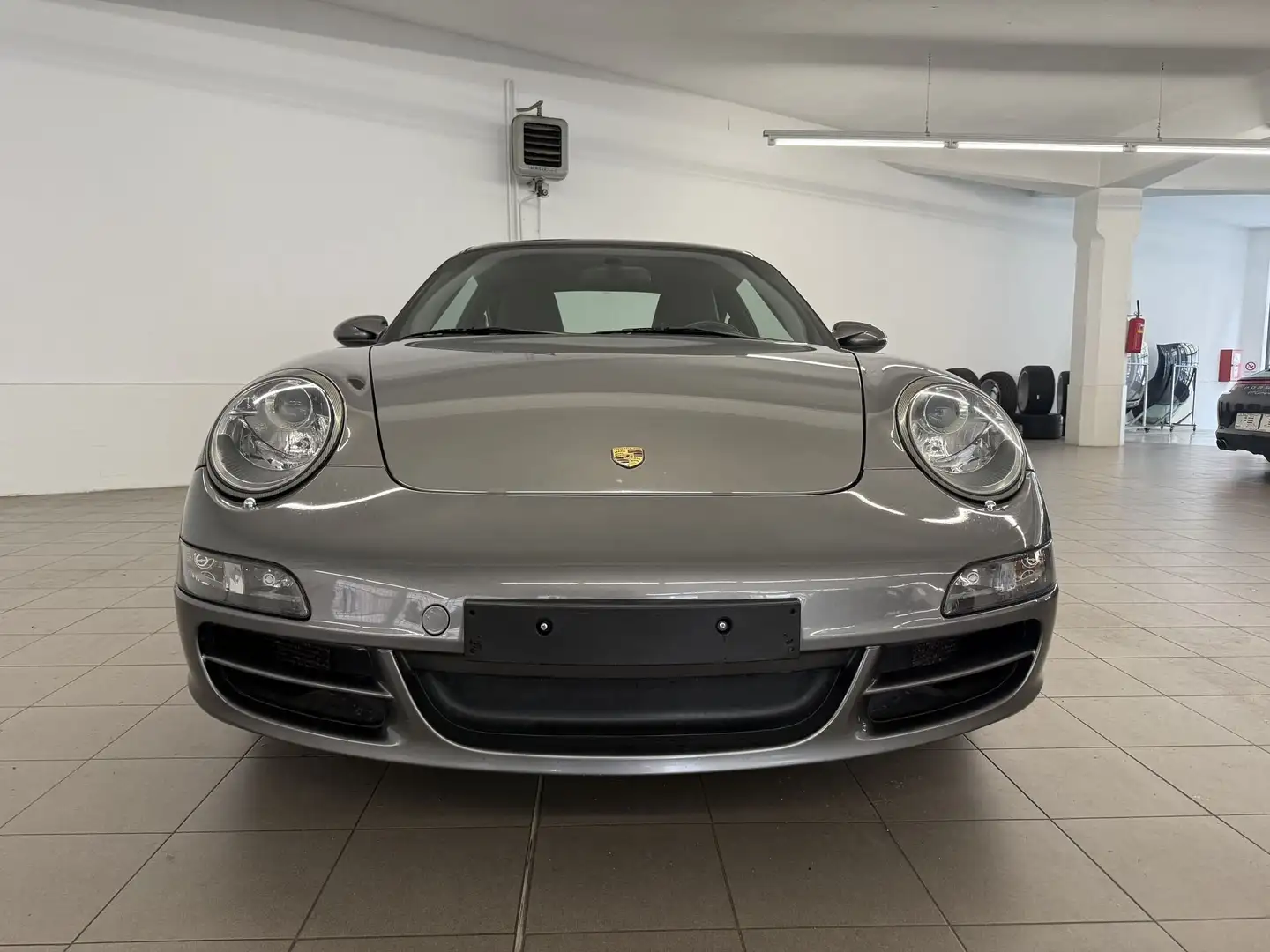 Porsche 911 911 Carrera 4 Coupé Grijs - 2