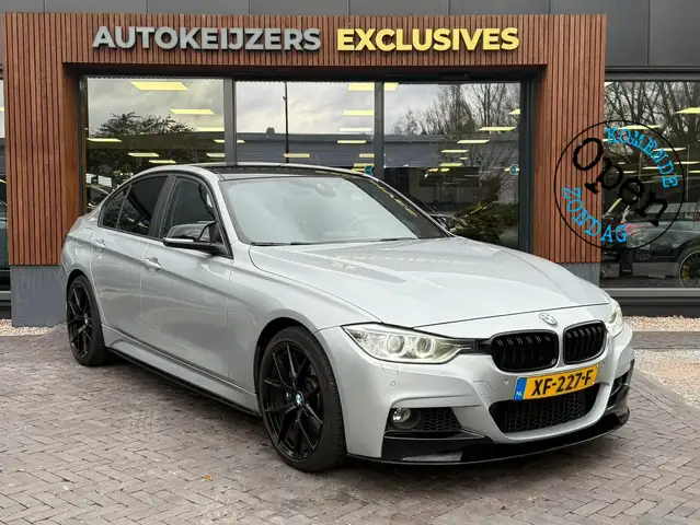 BMW 335 3-serie 335i xDrive High Executive M-Pakket, Head-
