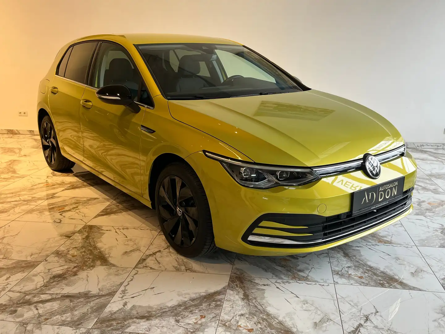 Volkswagen Golf VIII Style/Highline/ACT/ AKTION Jaune - 1