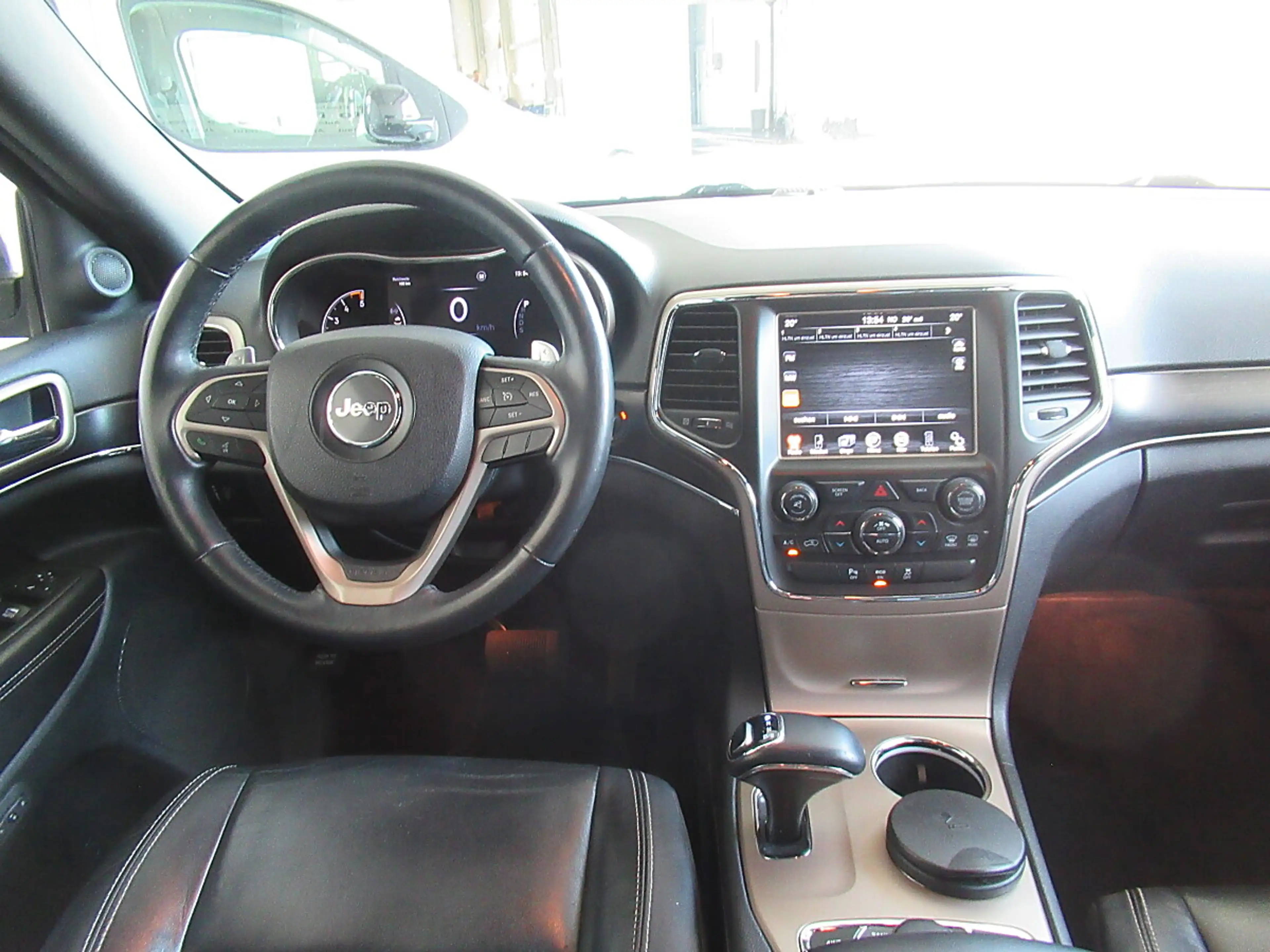 Jeep Grand Cherokee 3,0 V6 CRD Limited *Tempomat *Xenon *Leder *Blu... — photo 12
