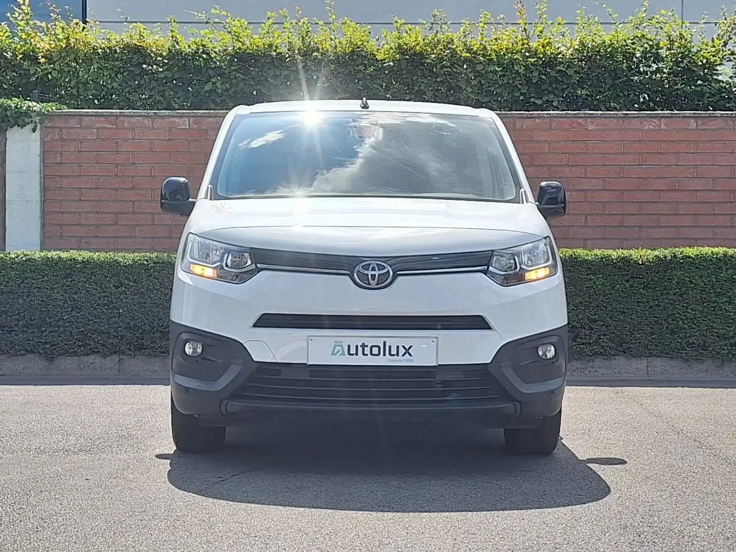 Toyota Proace City TOYOTA - 3PLACES - 11.562 € HTVA Blanc - 2