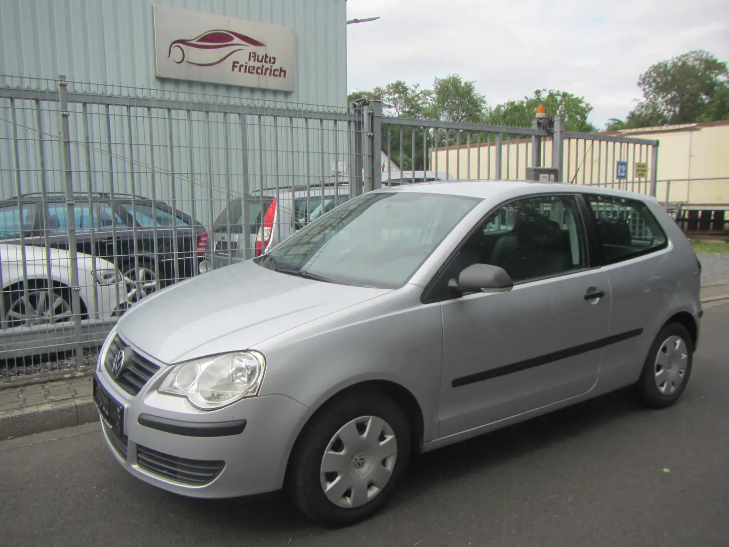 Volkswagen Polo Trendline Zilver - 1