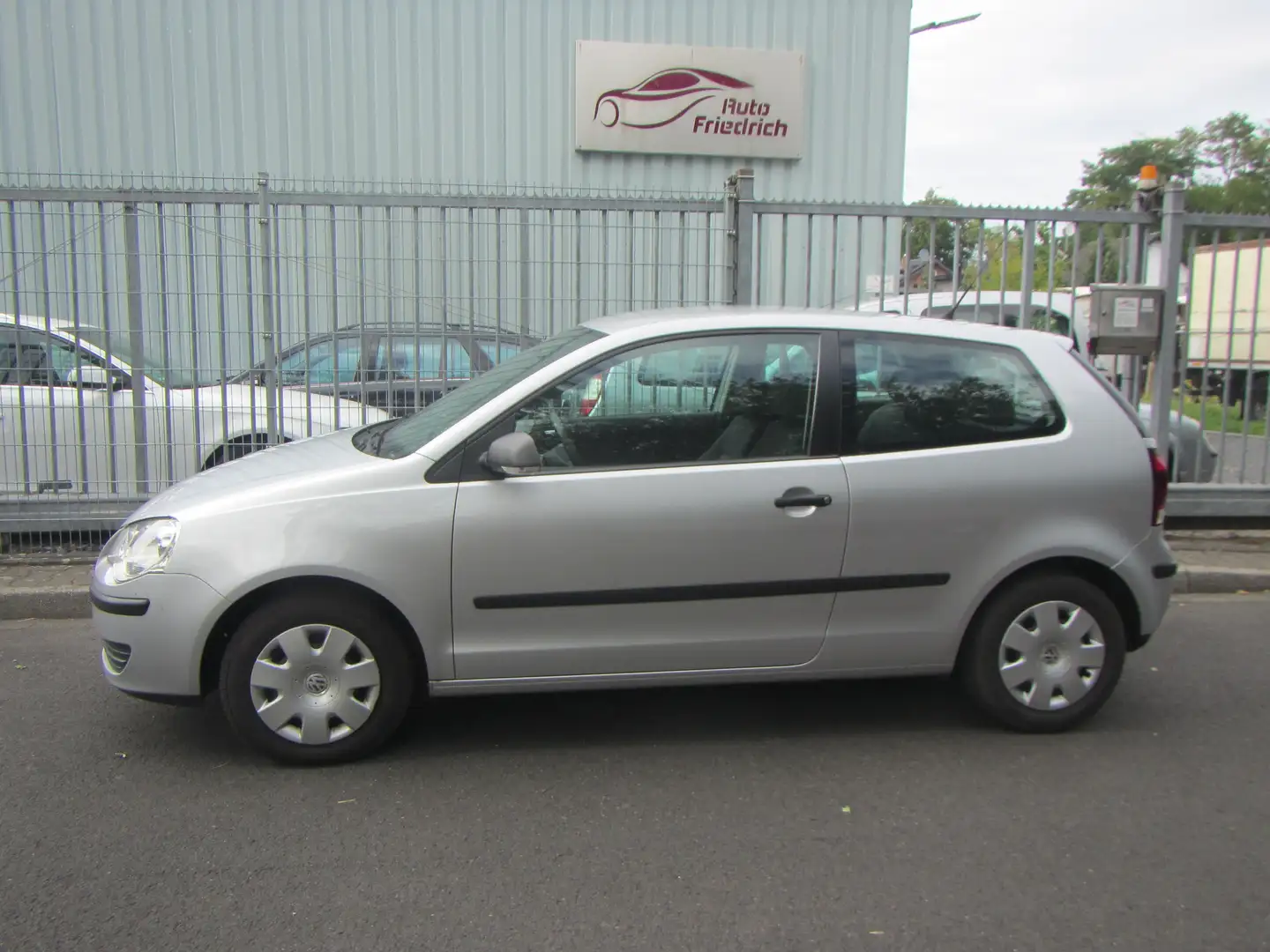 Volkswagen Polo Trendline Zilver - 2