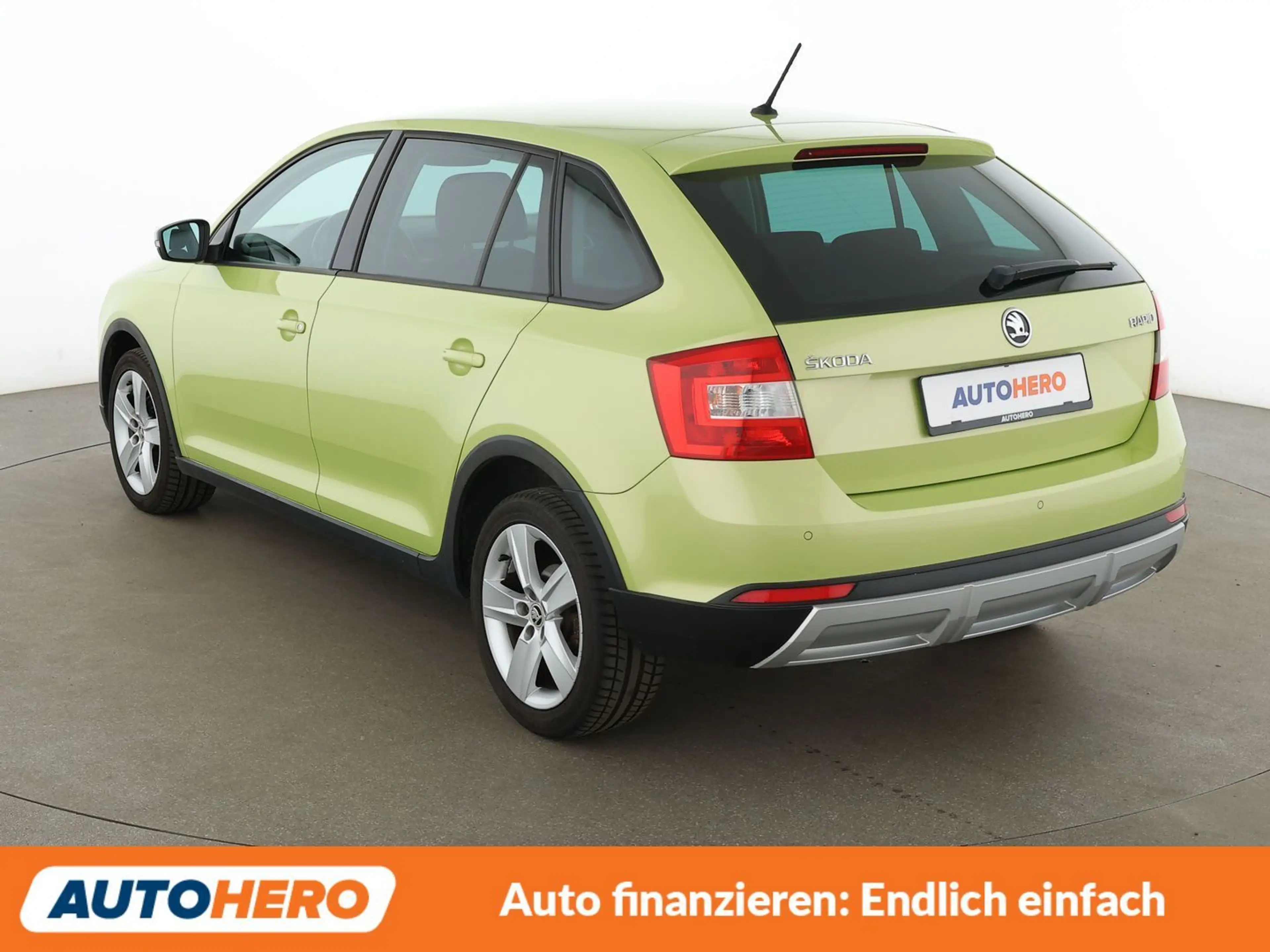 Skoda Rapid/Spaceback 1.2 TSI ScoutLine*XENON*PDC*SHZ*KLIMA* — photo 4