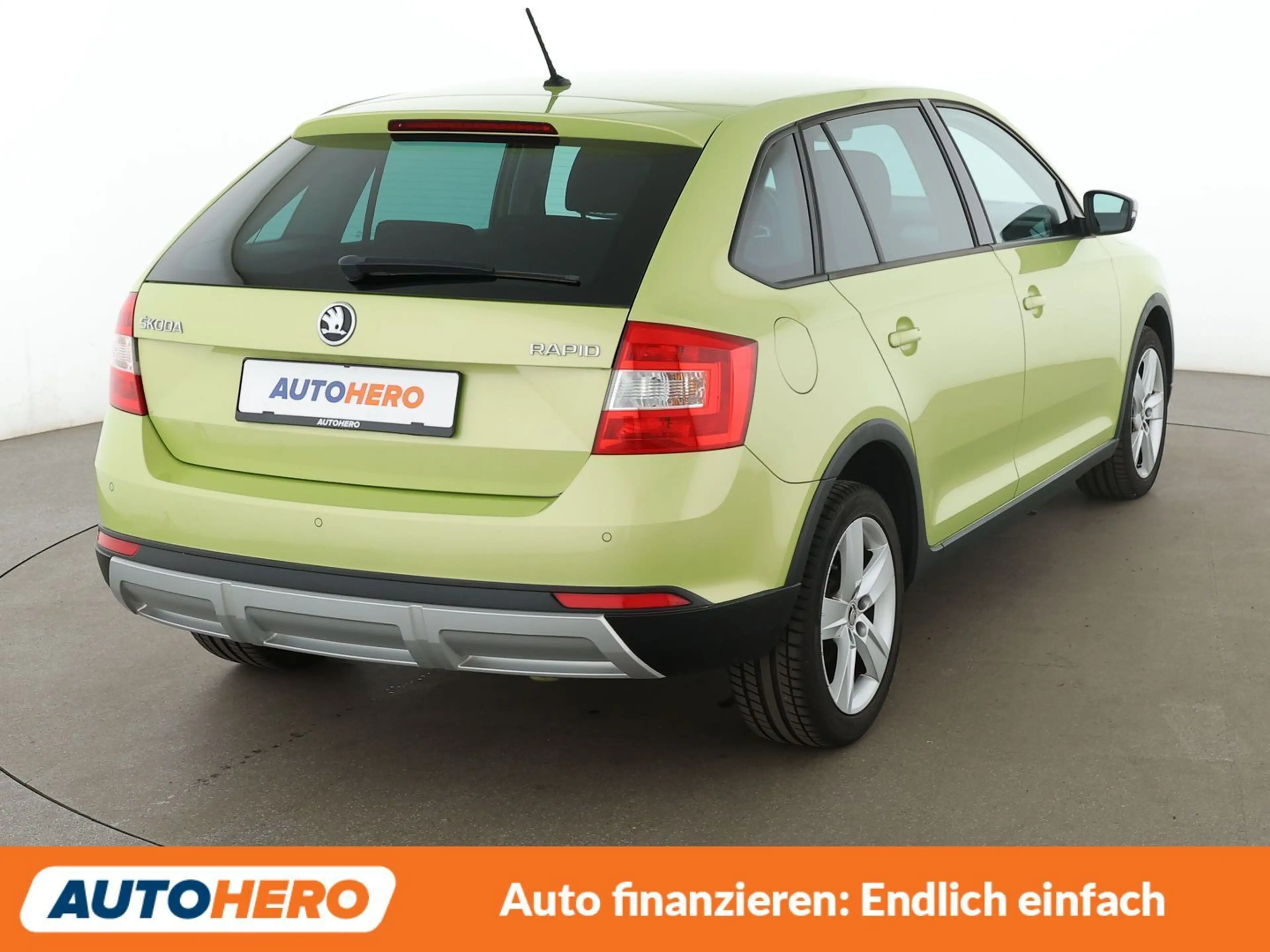 Skoda Rapid/Spaceback 1.2 TSI ScoutLine*XENON*PDC*SHZ*KLIMA* — photo 6