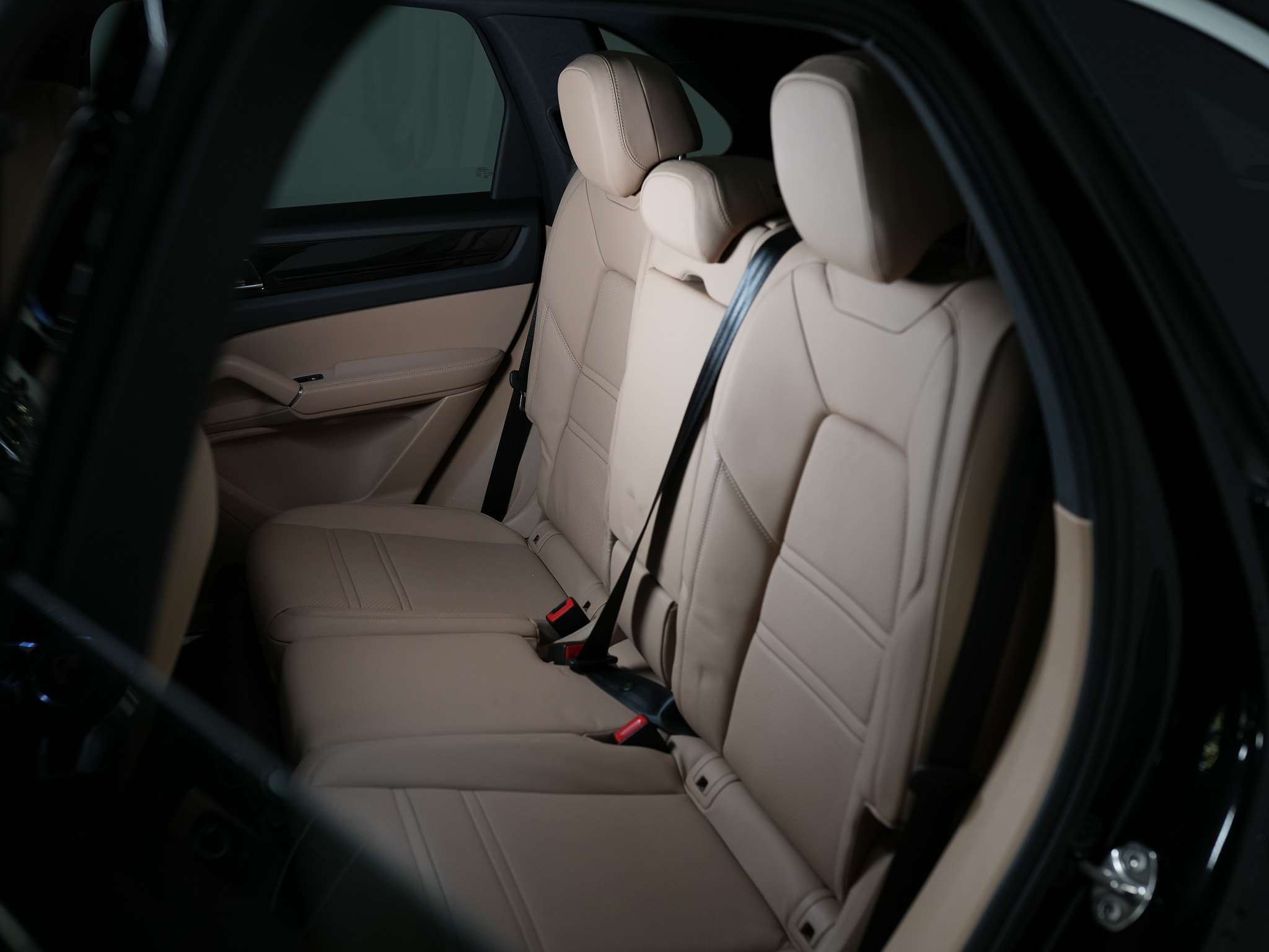 used 2022 Porsche Cayenne car, priced at $67,900