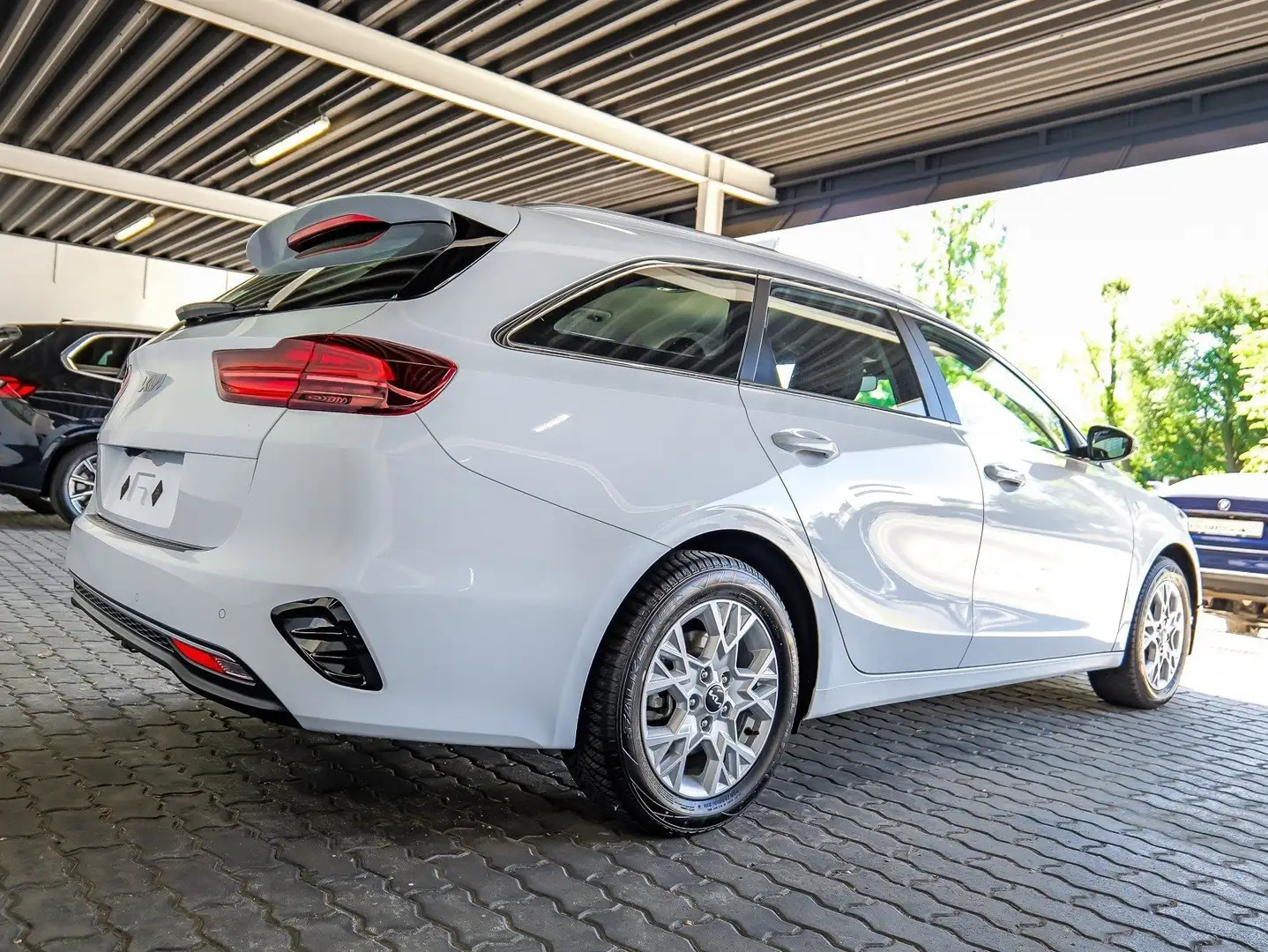 Kia Ceed / cee'd Ceed Sportswagon Vision DAB Navi Rückfahrkamera Kl Weiß - 2