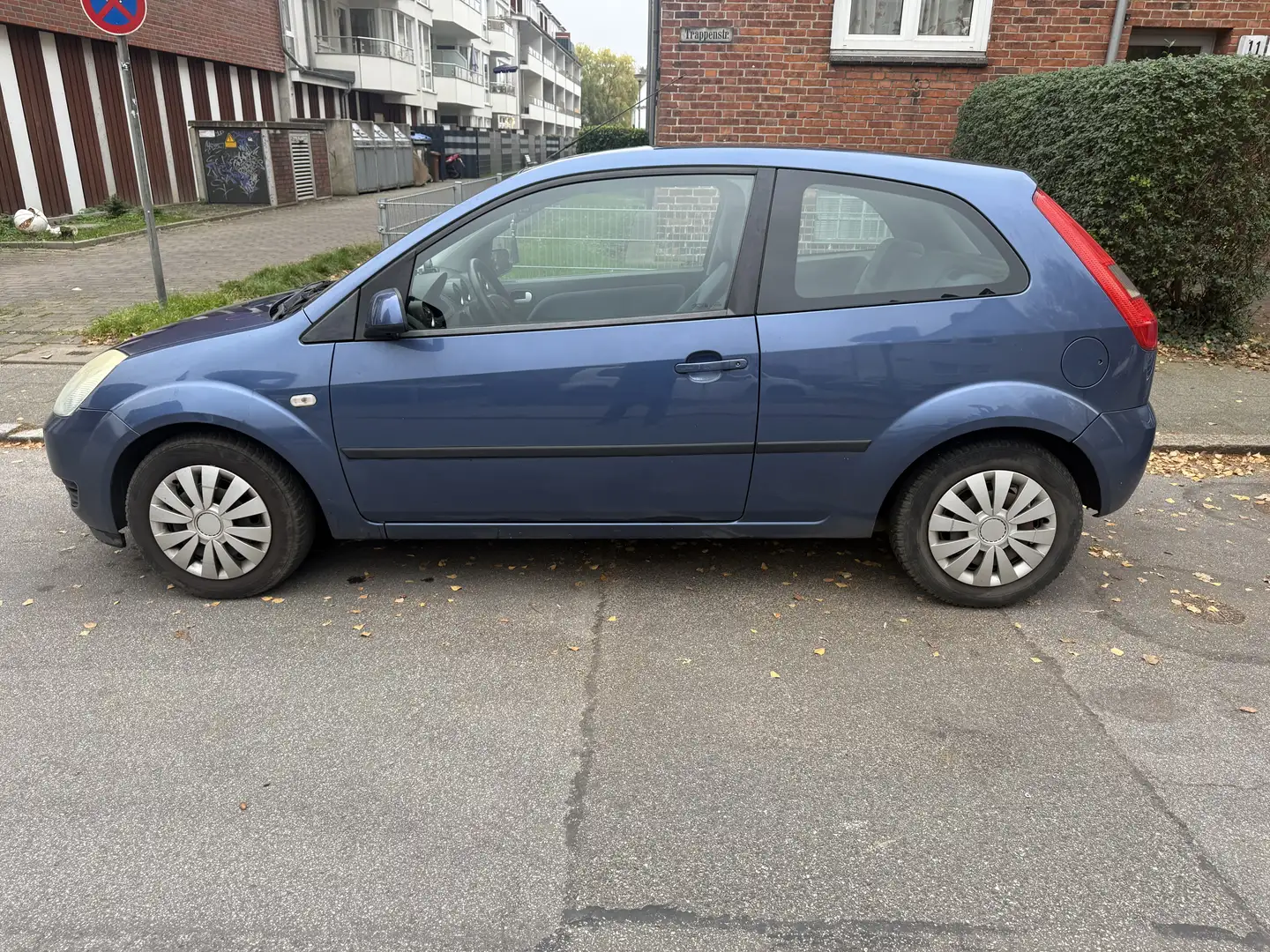 Ford Fiesta 1.3 Ambiente - 1