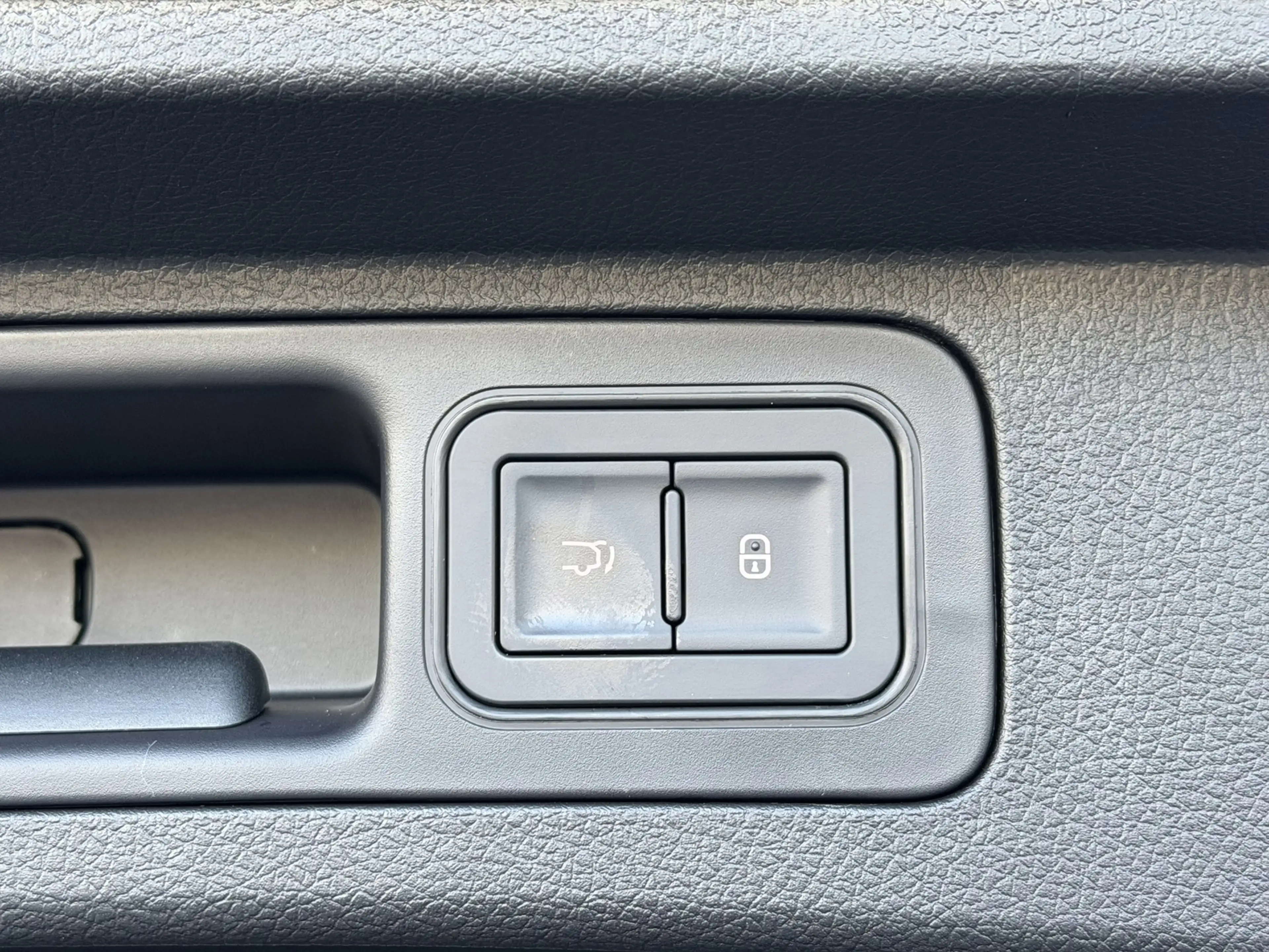 BYD Seal U 1.5 T DM-i AWD Design Plug in Hybride 324pk Panora — photo 36