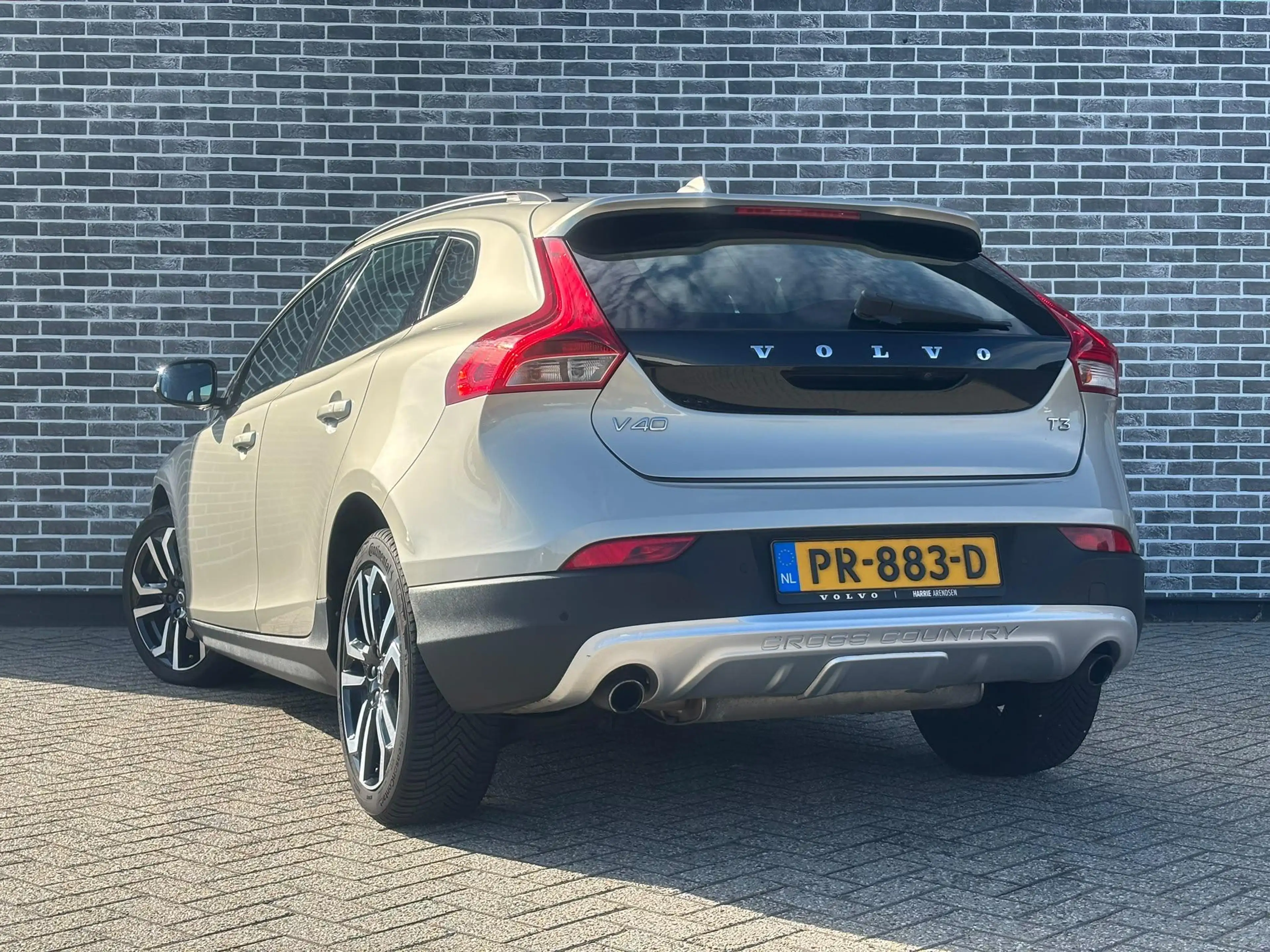 Volvo V40 Cross Country 1.5 T3 Nordic+ | Panoramadak | Achteruitrijcamera — photo 6
