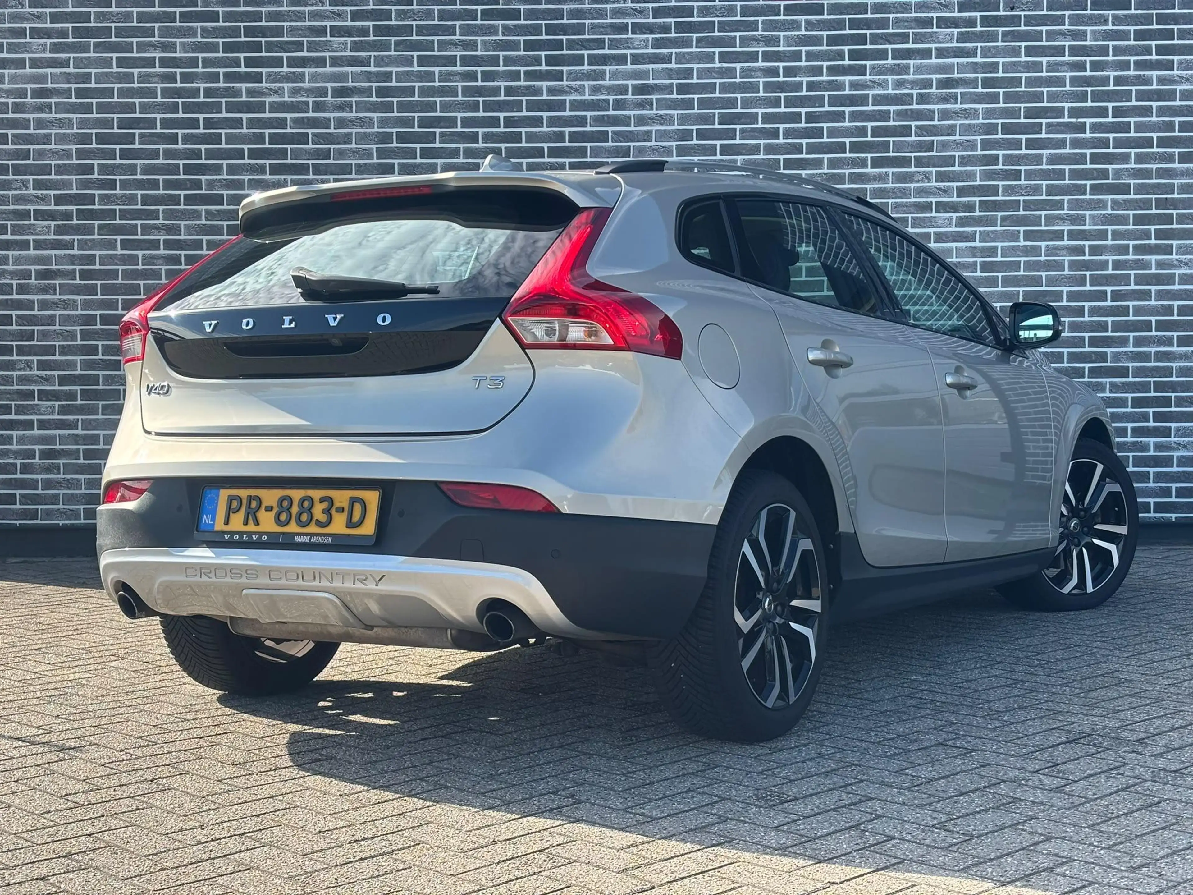 Volvo V40 Cross Country 1.5 T3 Nordic+ | Panoramadak | Achteruitrijcamera — photo 5