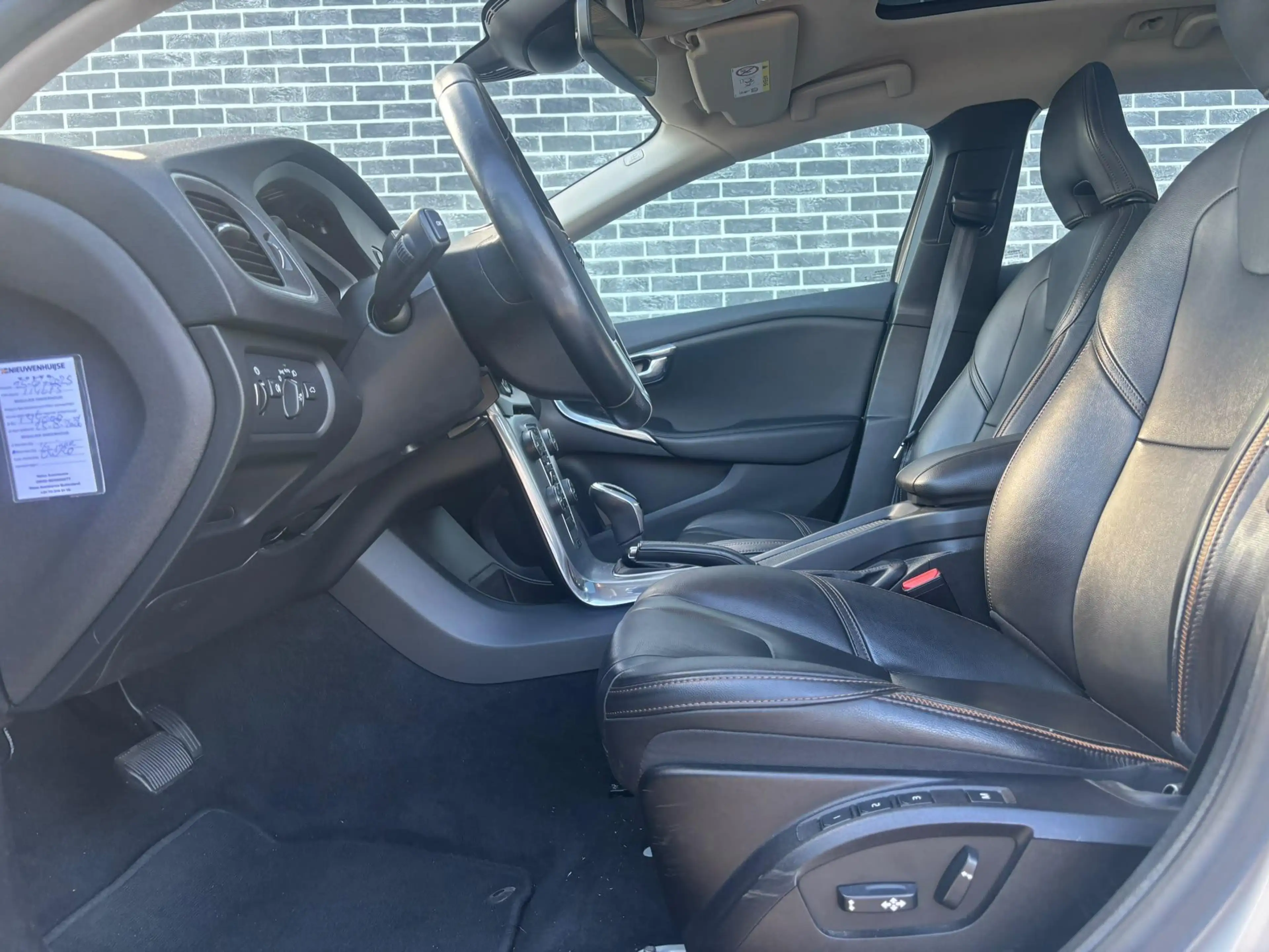 Volvo V40 Cross Country 1.5 T3 Nordic+ | Panoramadak | Achteruitrijcamera — photo 7