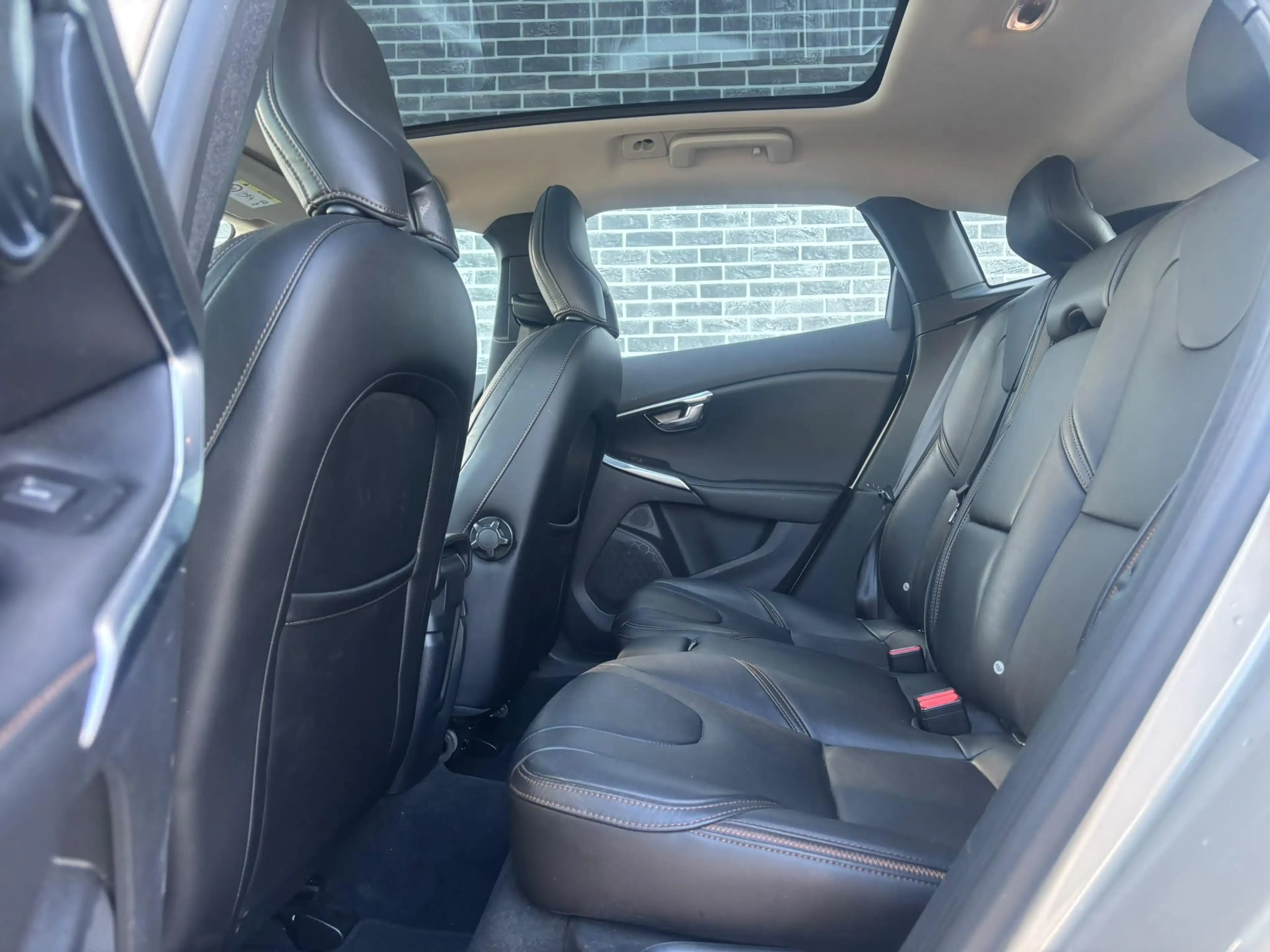 Volvo V40 Cross Country 1.5 T3 Nordic+ | Panoramadak | Achteruitrijcamera — photo 10