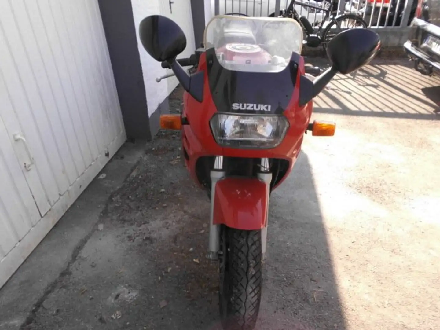 Suzuki GSX 600 Gepflegtes Motorrad Suzuki GSX 600 F crvena - 2
