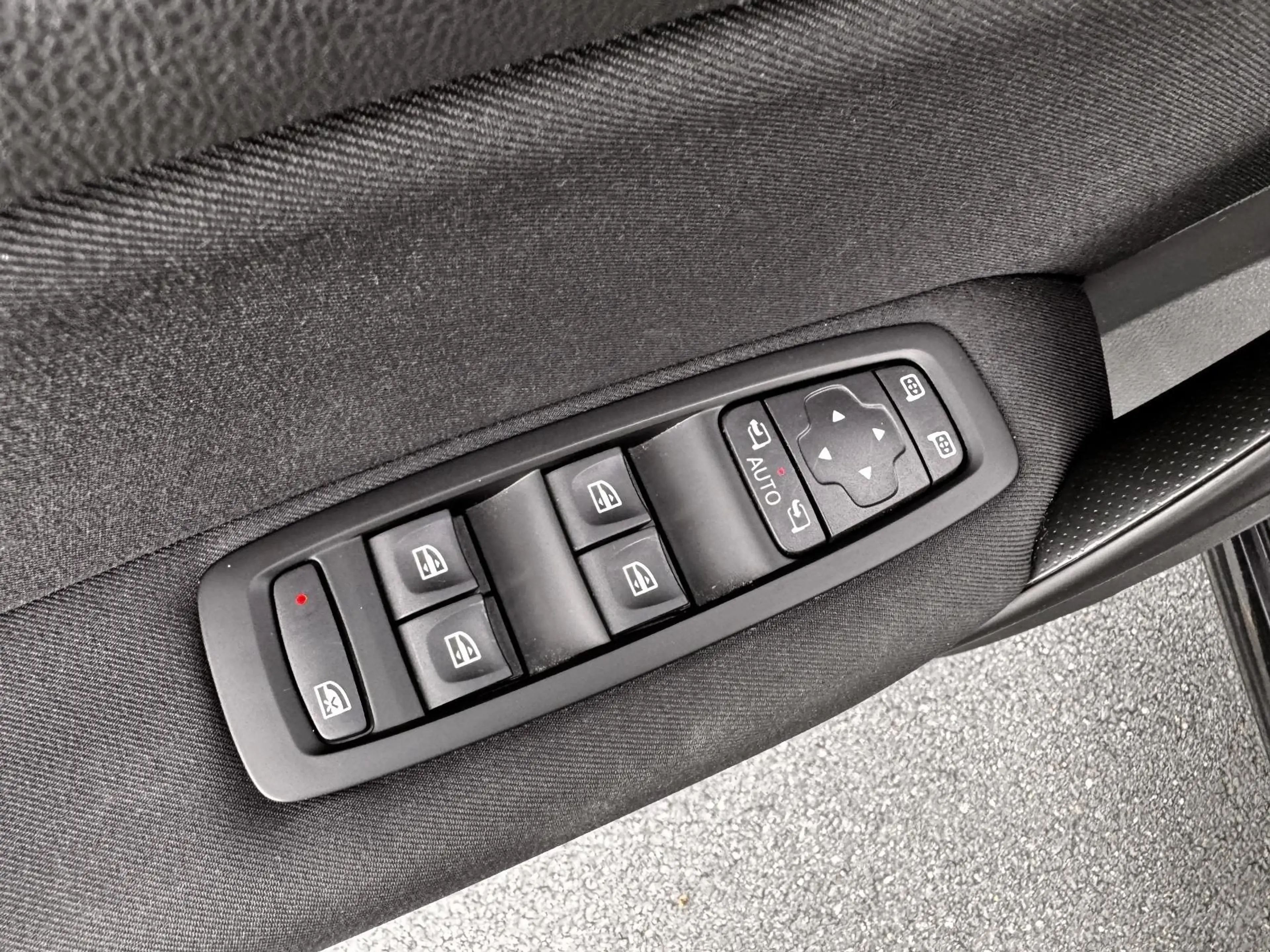 Renault Megane GRANDTOUR LIMITED TCE 140 — photo 15