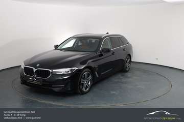 e xDrive Touring*NAVI*PANO*AHK*VOLL!!!