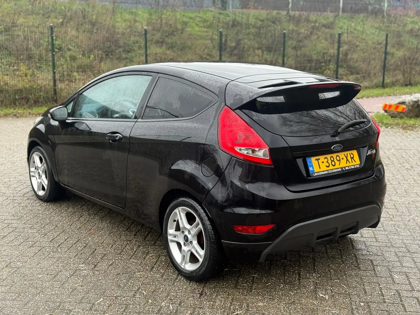 Ford Fiesta 1.4 ST - LINE I AIRCO I CLIMA I NWE APK I SPORTIEF Zwart - 2