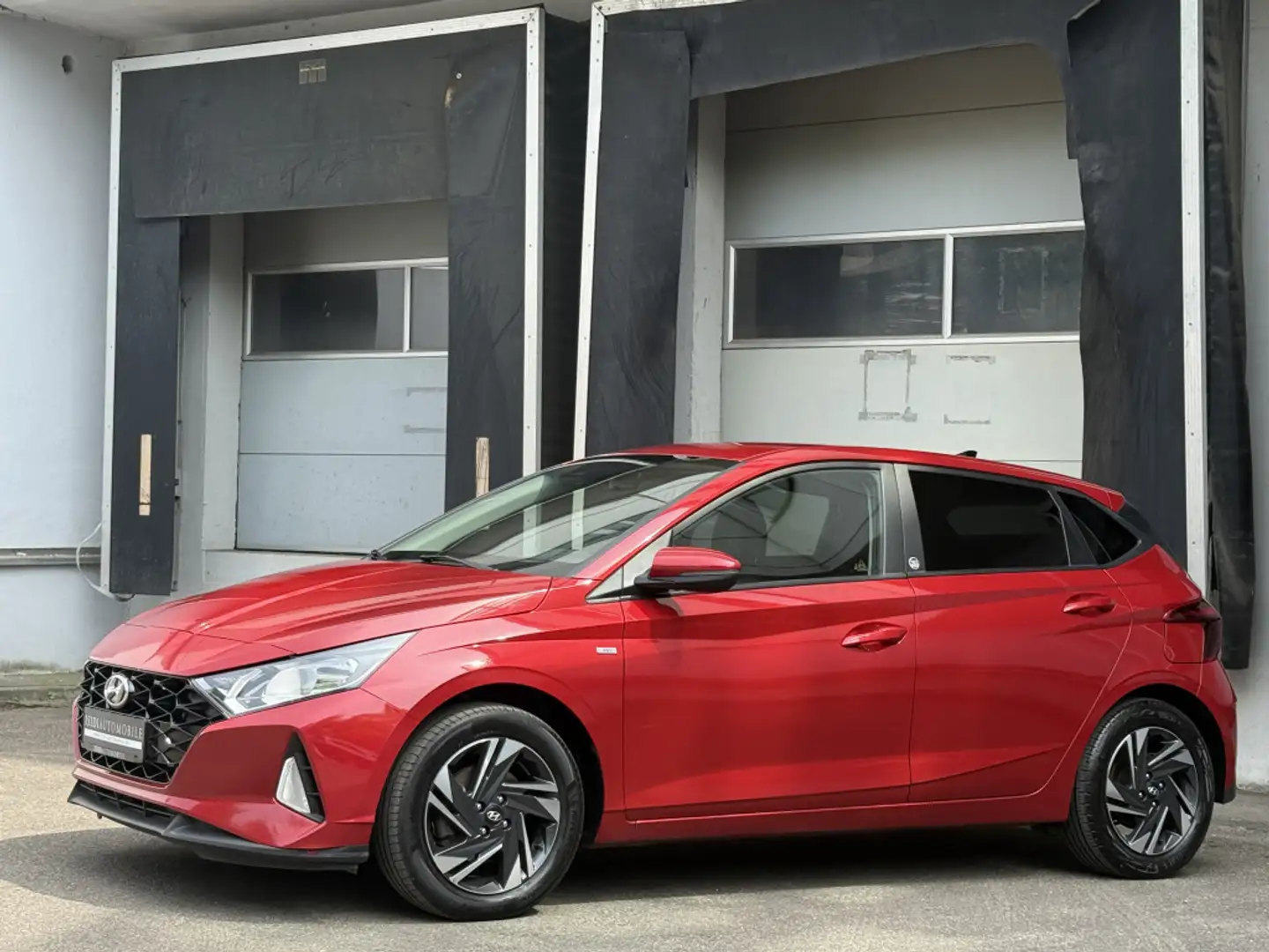 Hyundai i20 Edition 30 Mild-Hybrid Sitz&Lenkradheizung Rot - 2
