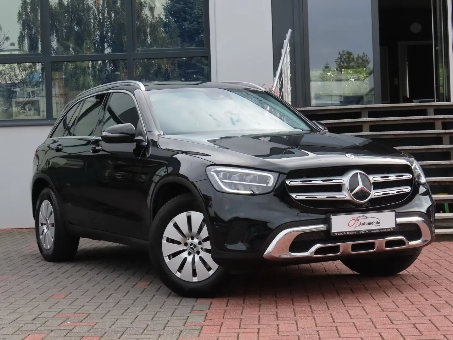 Mercedes-Benz GLC 200 d 4MATIC Autom. Leder Sitzheizung Navi Noir - 1