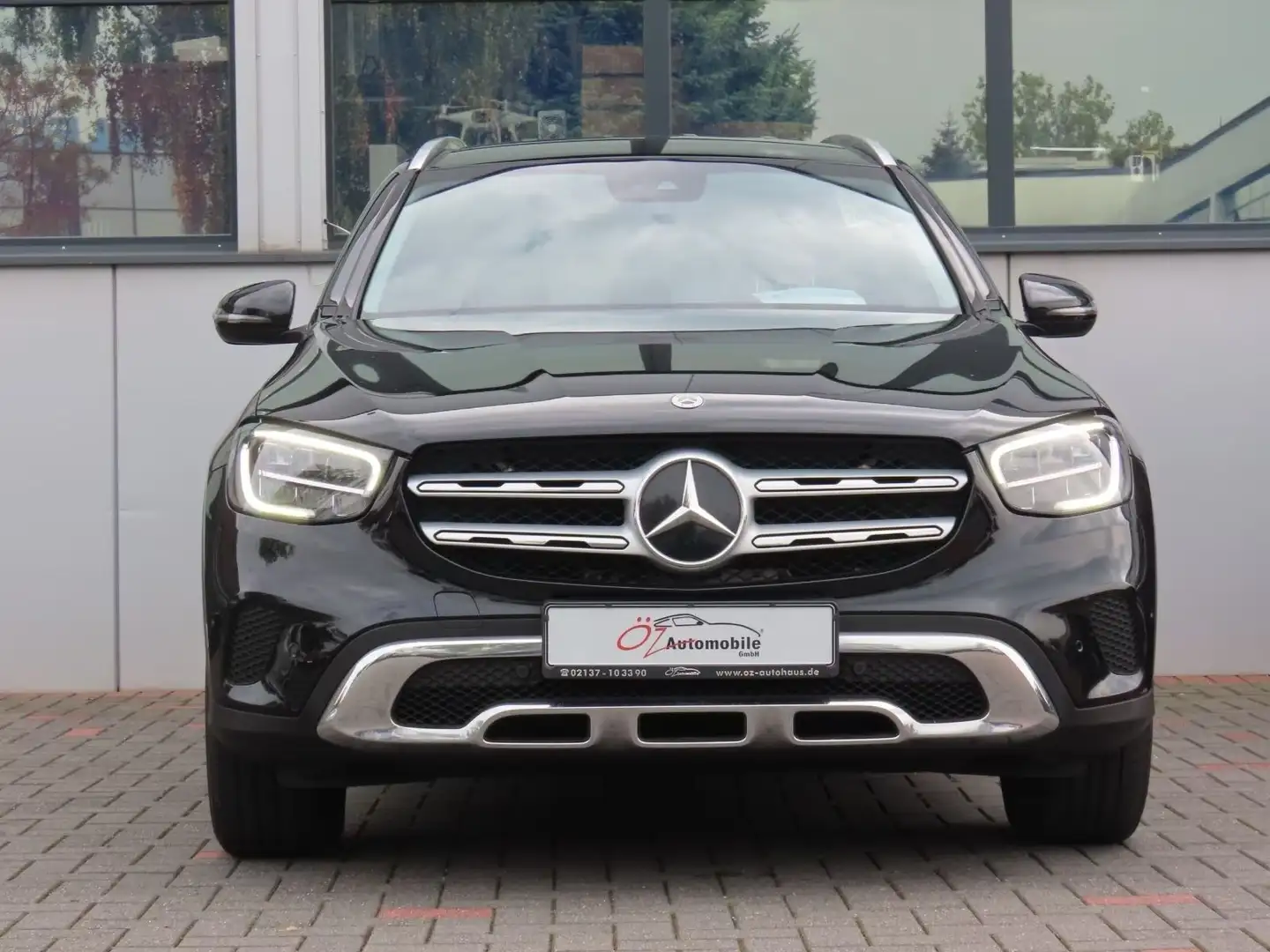 Mercedes-Benz GLC 200 d 4MATIC Autom. Leder Sitzheizung Navi Noir - 2