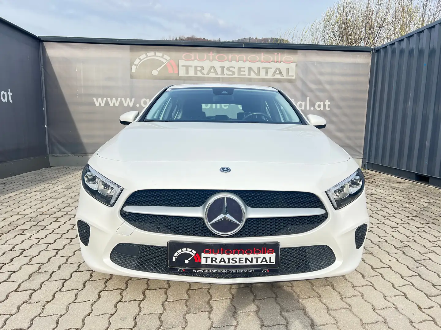 Mercedes-Benz A 180 A 180 1.3 TB Aut. Weiß - 2