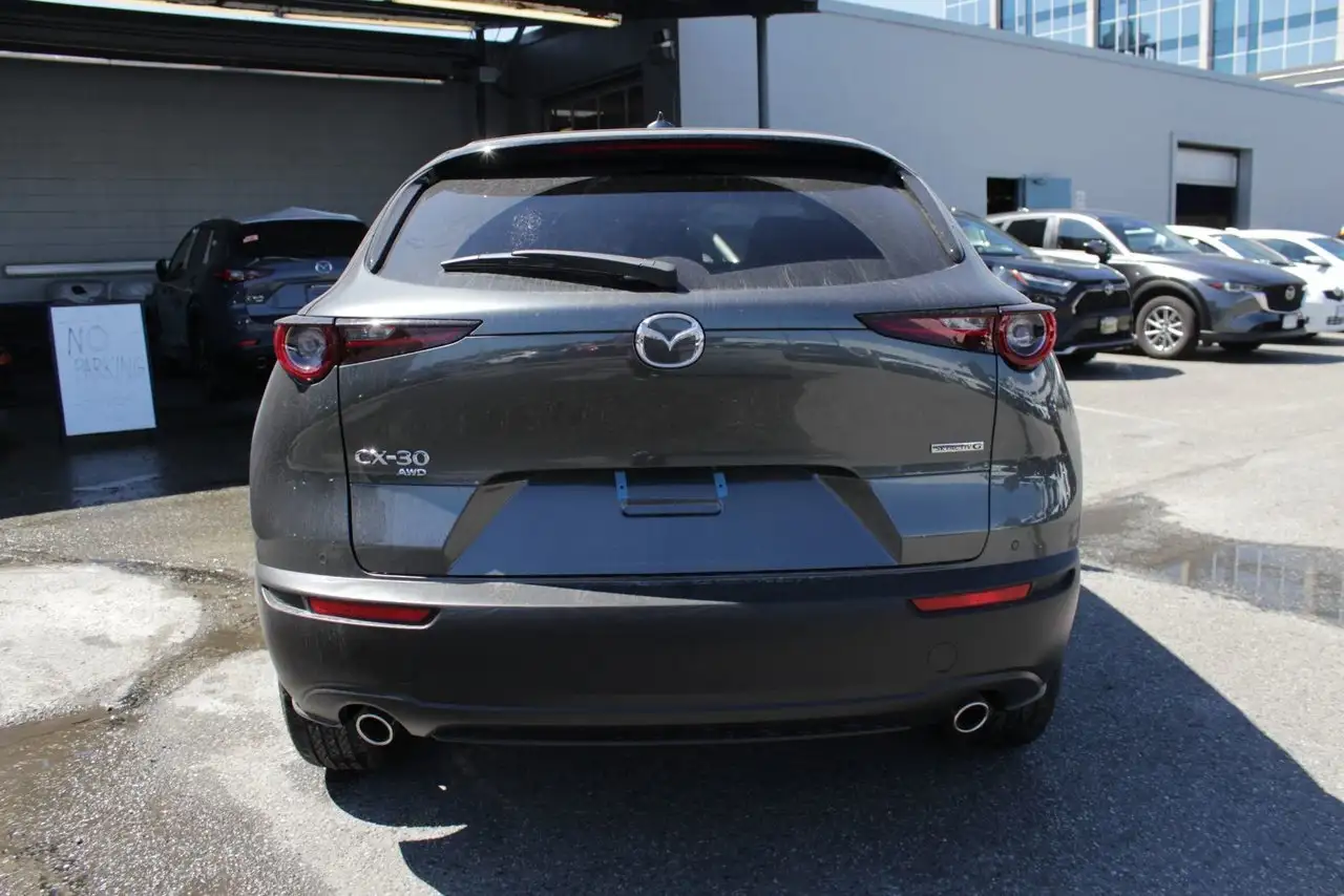 Mazda CX-30 photo Mazda CX-30