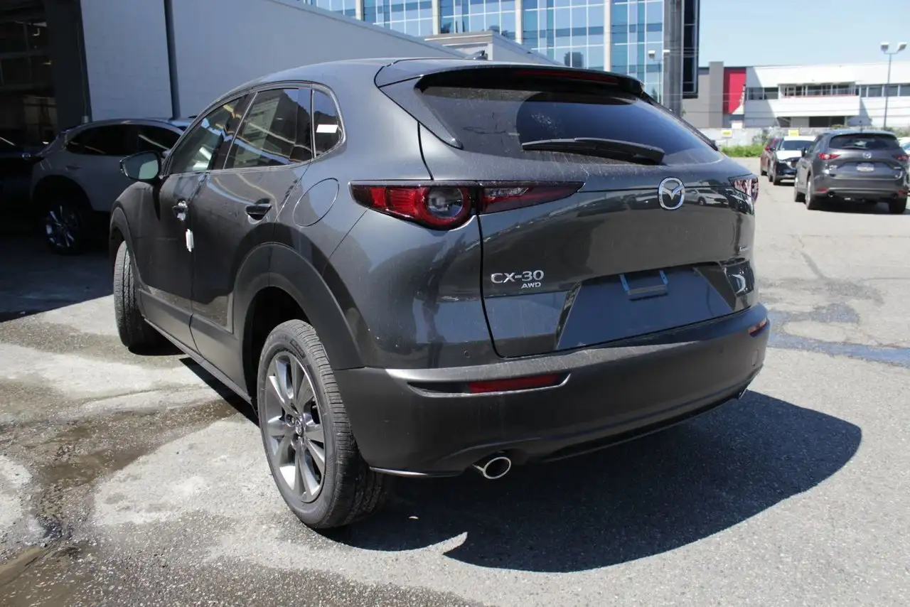 Mazda CX-30 photo Mazda CX-30