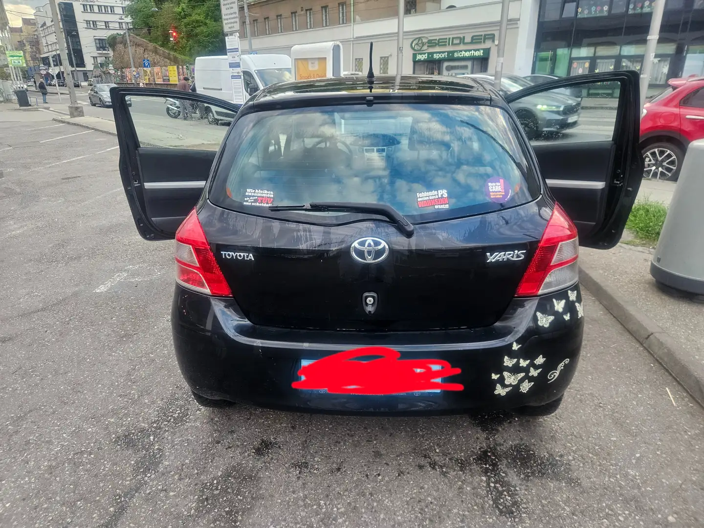 Toyota Yaris Yaris 1,0 VVT-i Luna Luna Schwarz - 2