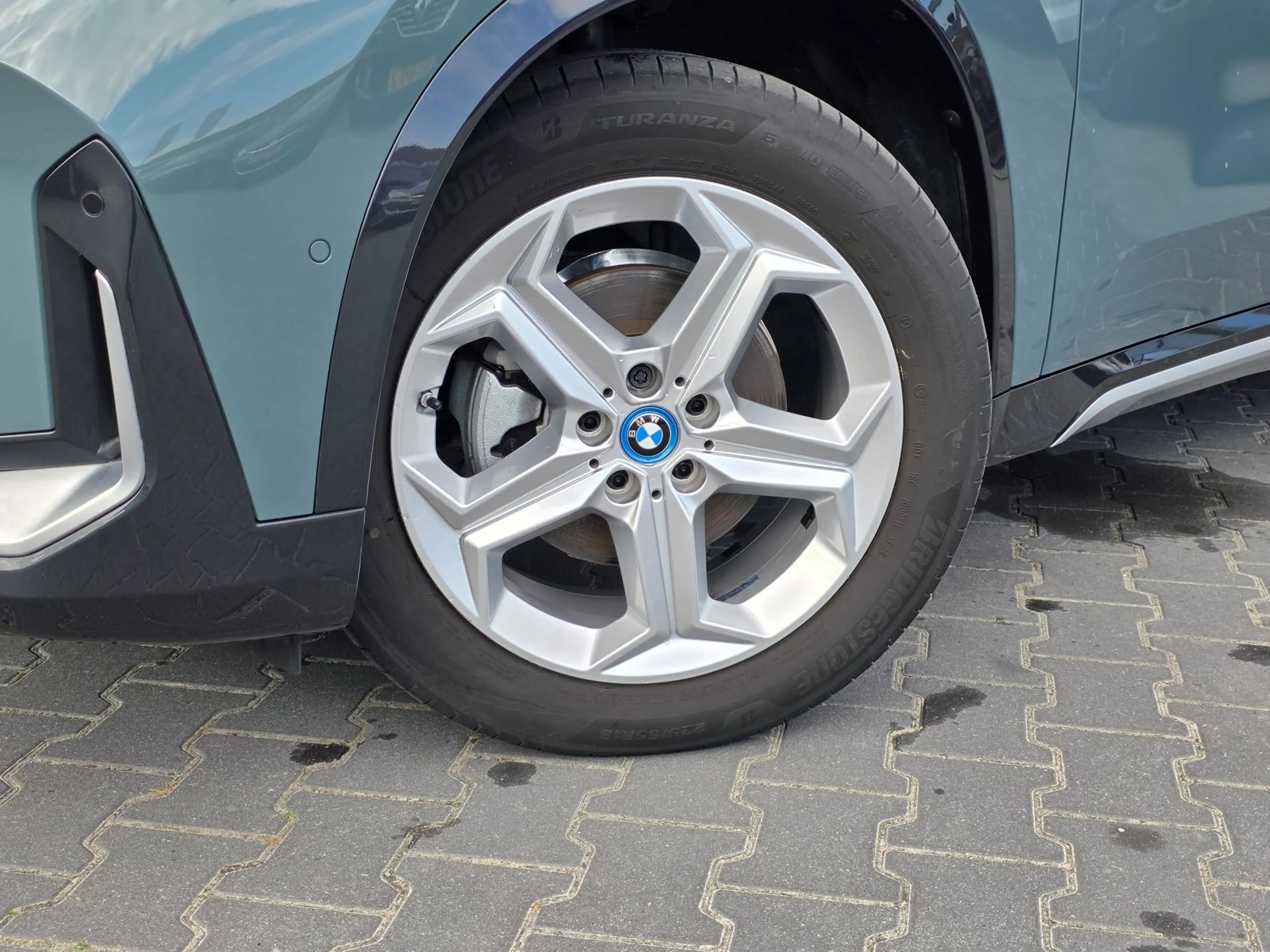 BMW iX1 EDrive20 67 kWh | NAP | 100% SOH | PANO | LEDER | — photo 14