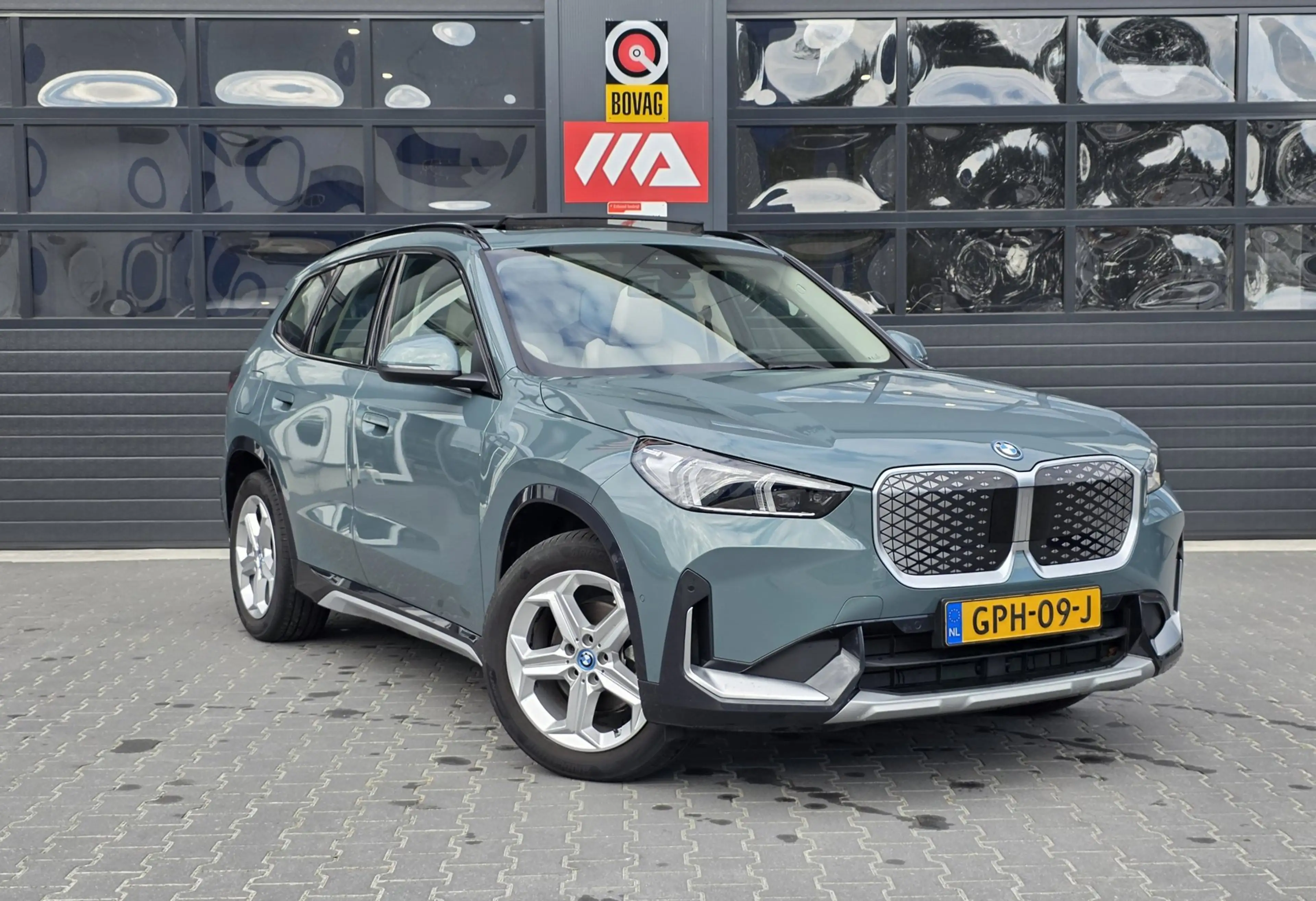 BMW iX1 EDrive20 67 kWh | NAP | 100% SOH | PANO | LEDER | — photo 12