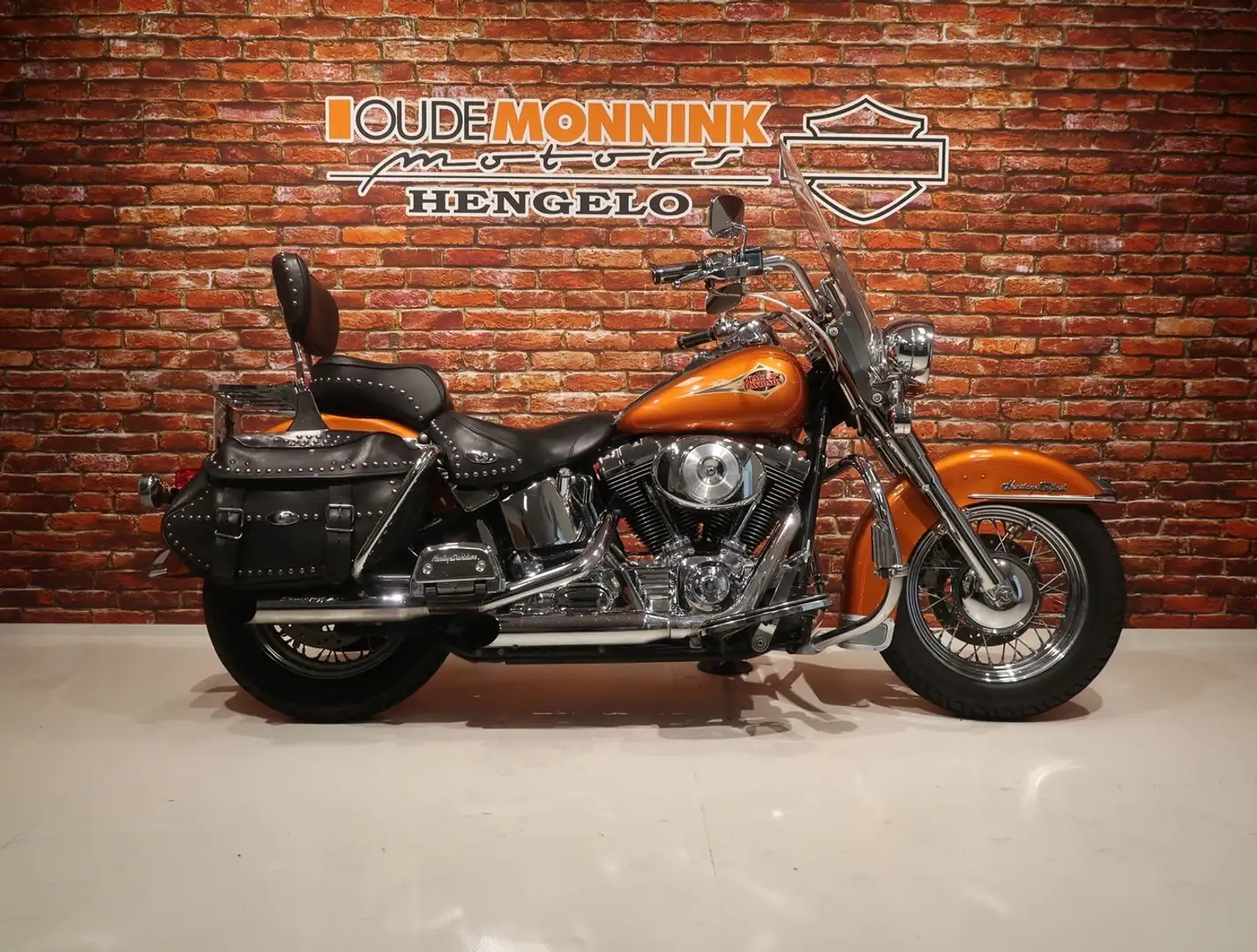 Harley-Davidson Heritage FLSTC Classic 1450 Arancione - 1