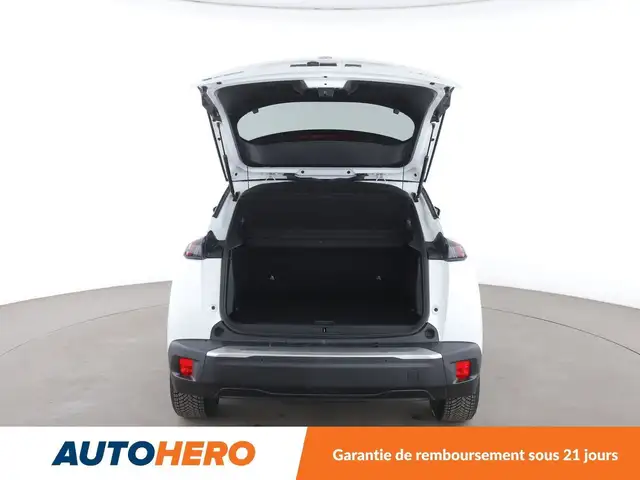 Peugeot 2008 view 16