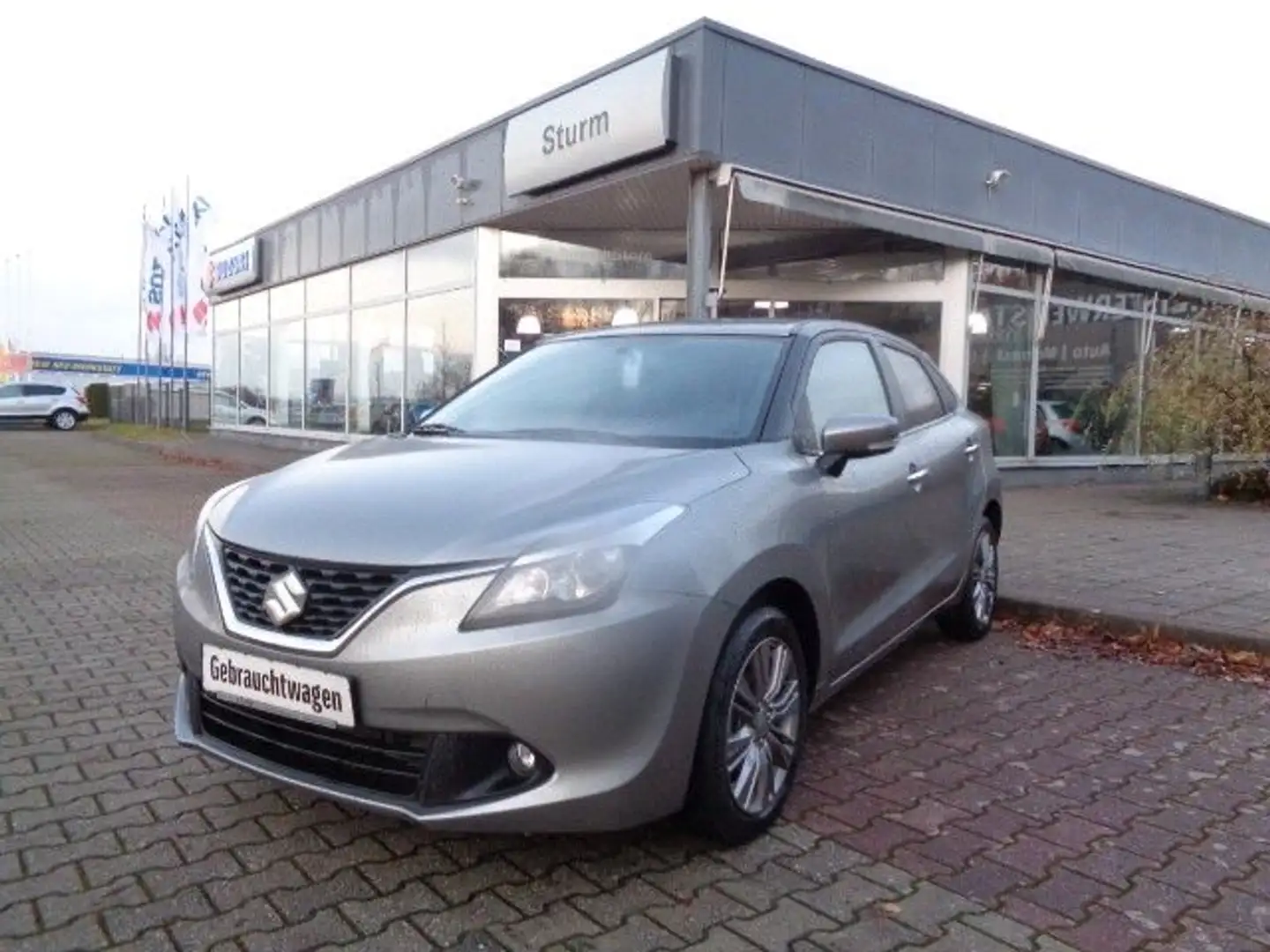 Suzuki Baleno 1.0 BOOSTERJET SR/WR Grau - 2