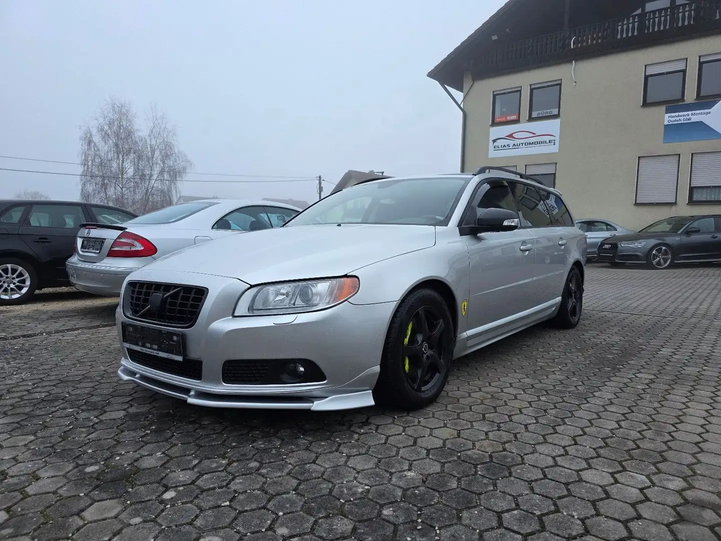 Volvo V70 Kombi Momentum Silber - 1