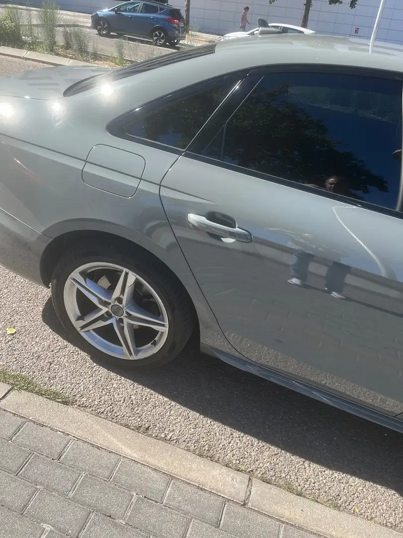Audi A4 A4 35 TFSI S line 110kW S line Gris - 2