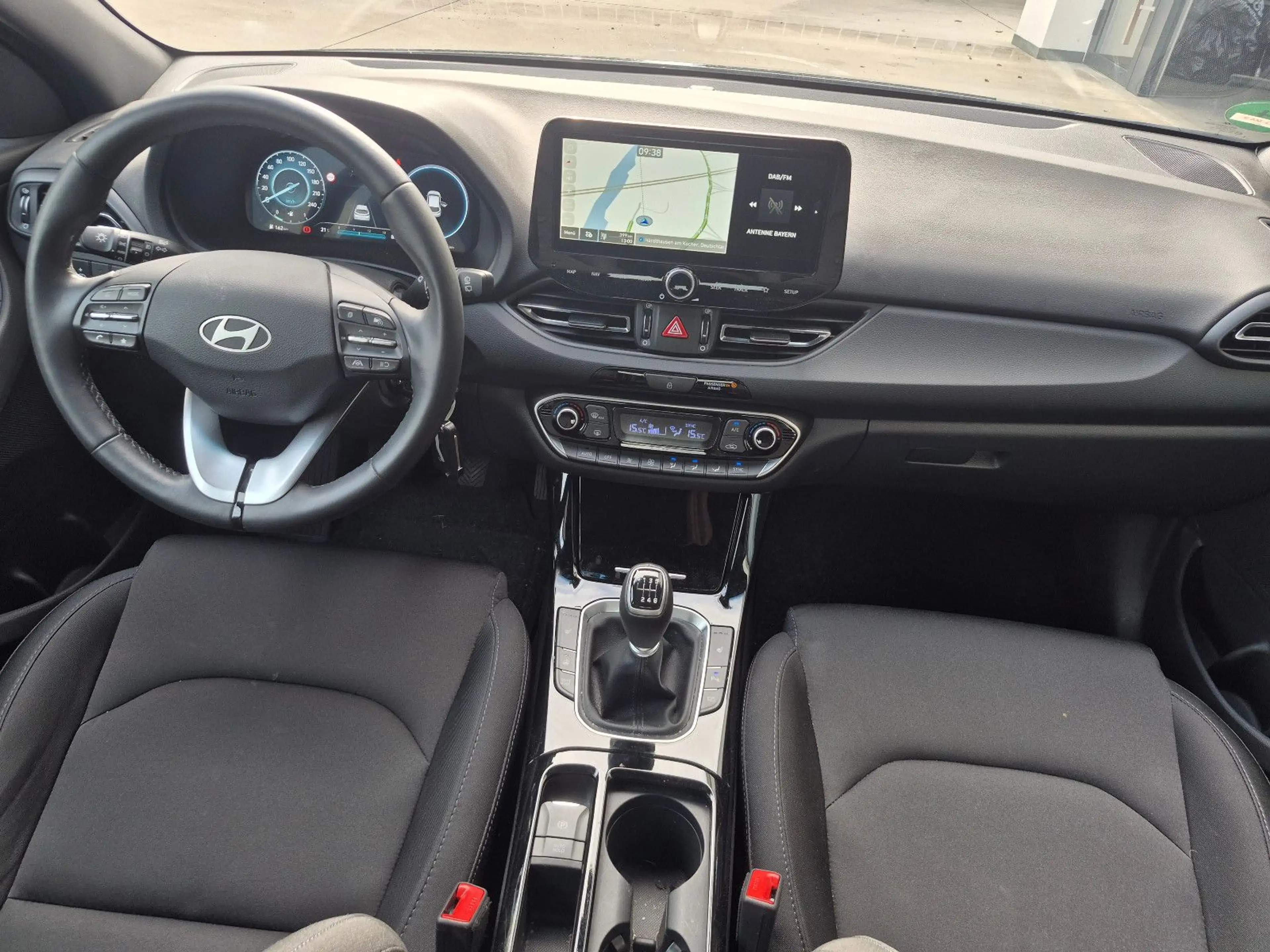 Hyundai i30 Advantage Mild-Hybrid — photo 10