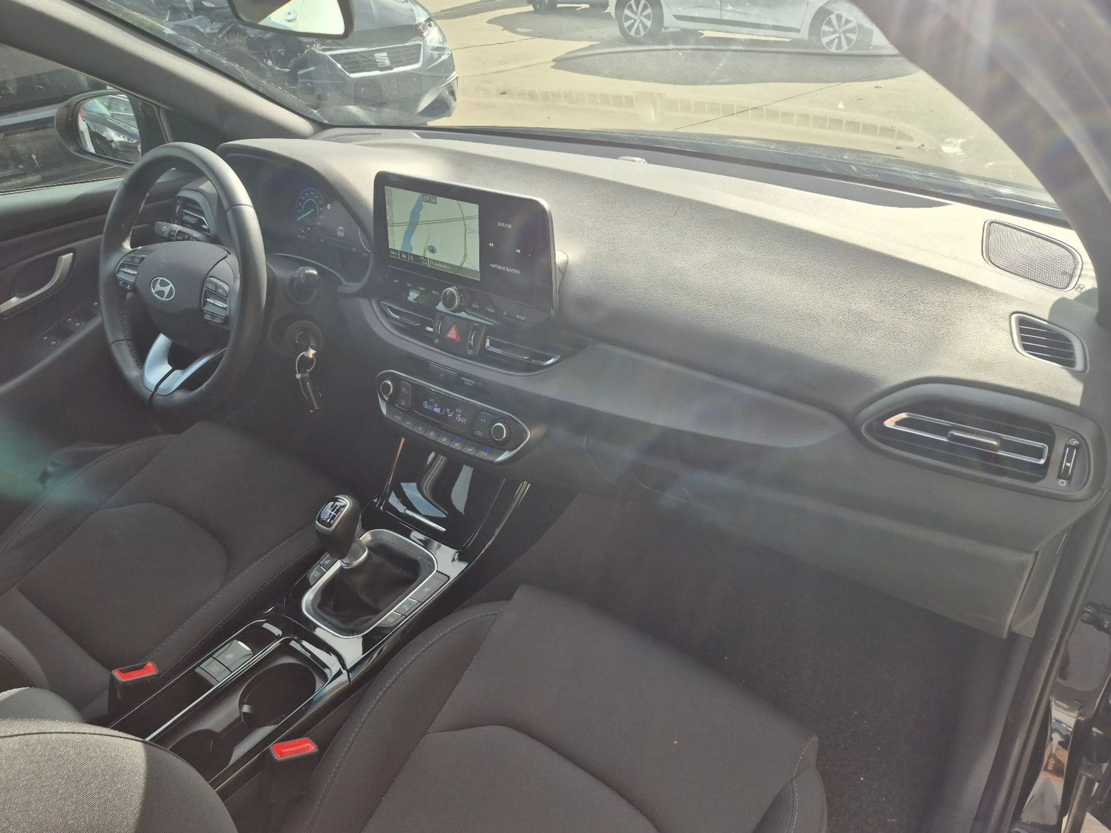 Hyundai i30 Advantage Mild-Hybrid — photo 9