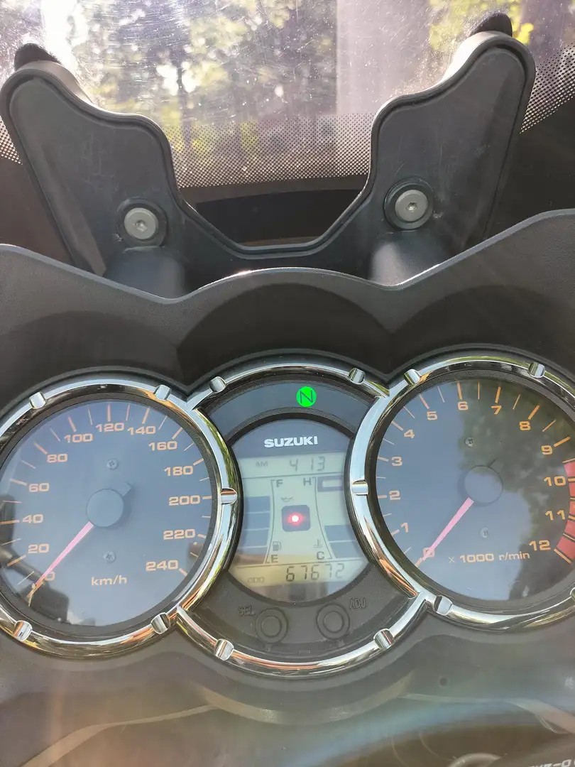Suzuki V-Strom 1000 Zilver - 1