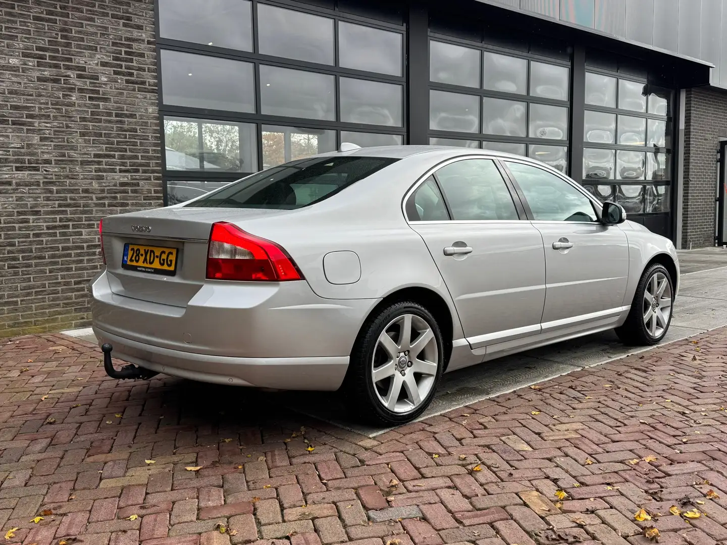 Volvo S80 2.5 T Momentum | Autm | Leer | Navi | Clima | Crui Gris - 2