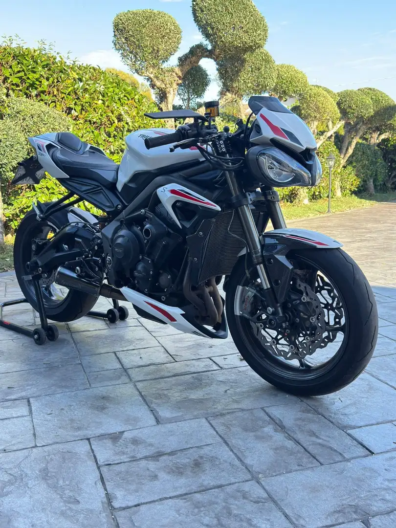 Triumph Street Triple S White - 1