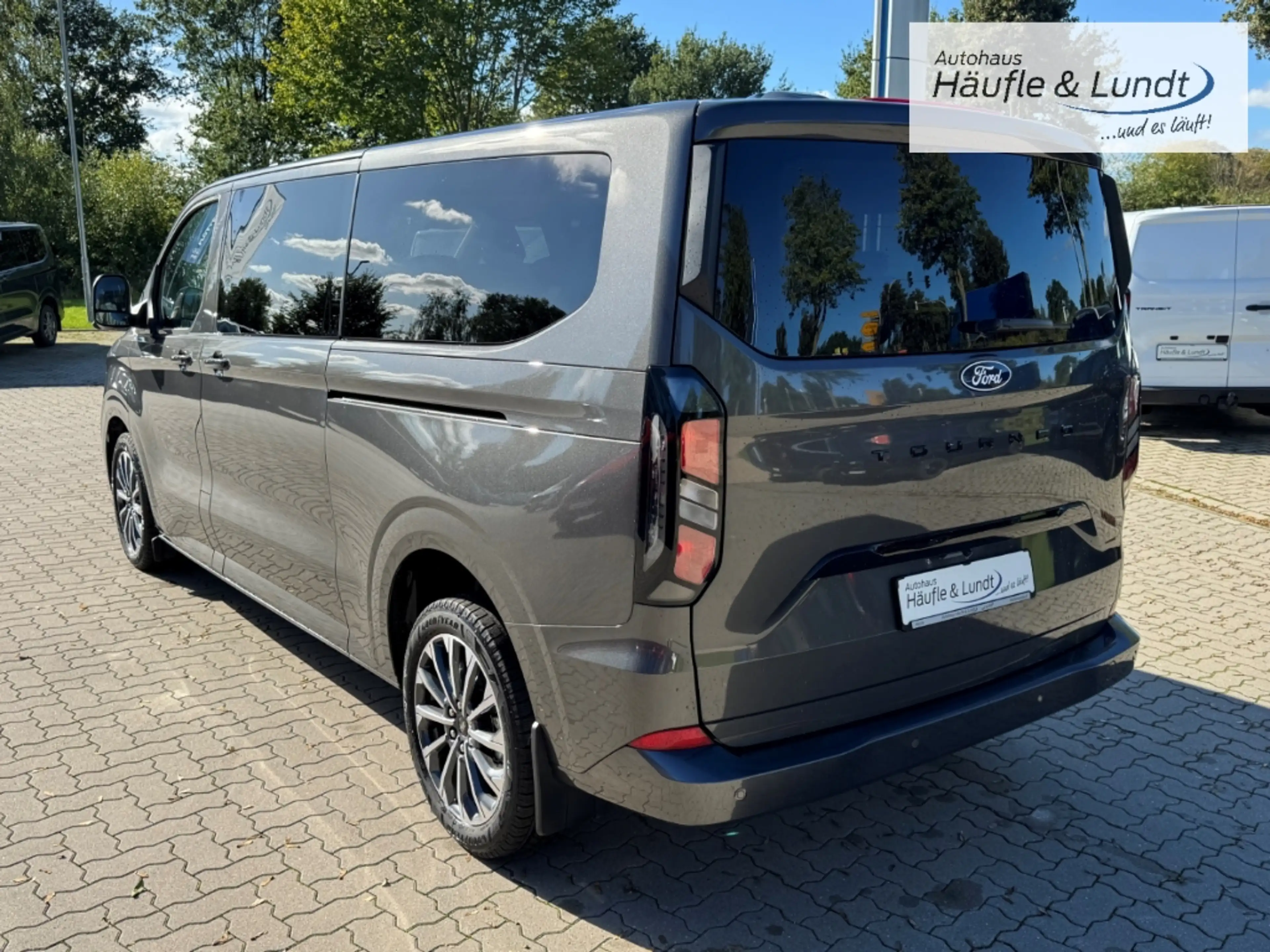 Ford Tourneo Custom 320 L2 Titanium 170 PS Automatik -Standheizung-GJR — photo 4