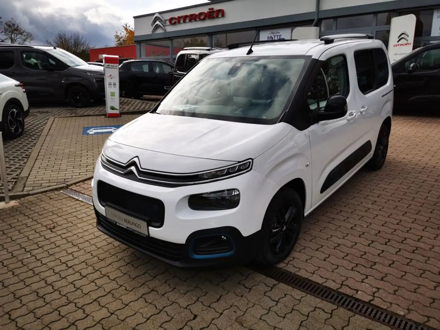 Citroen Berlingo ë-Berlingo M Elektromotor 136 SHINE Weiß - 1